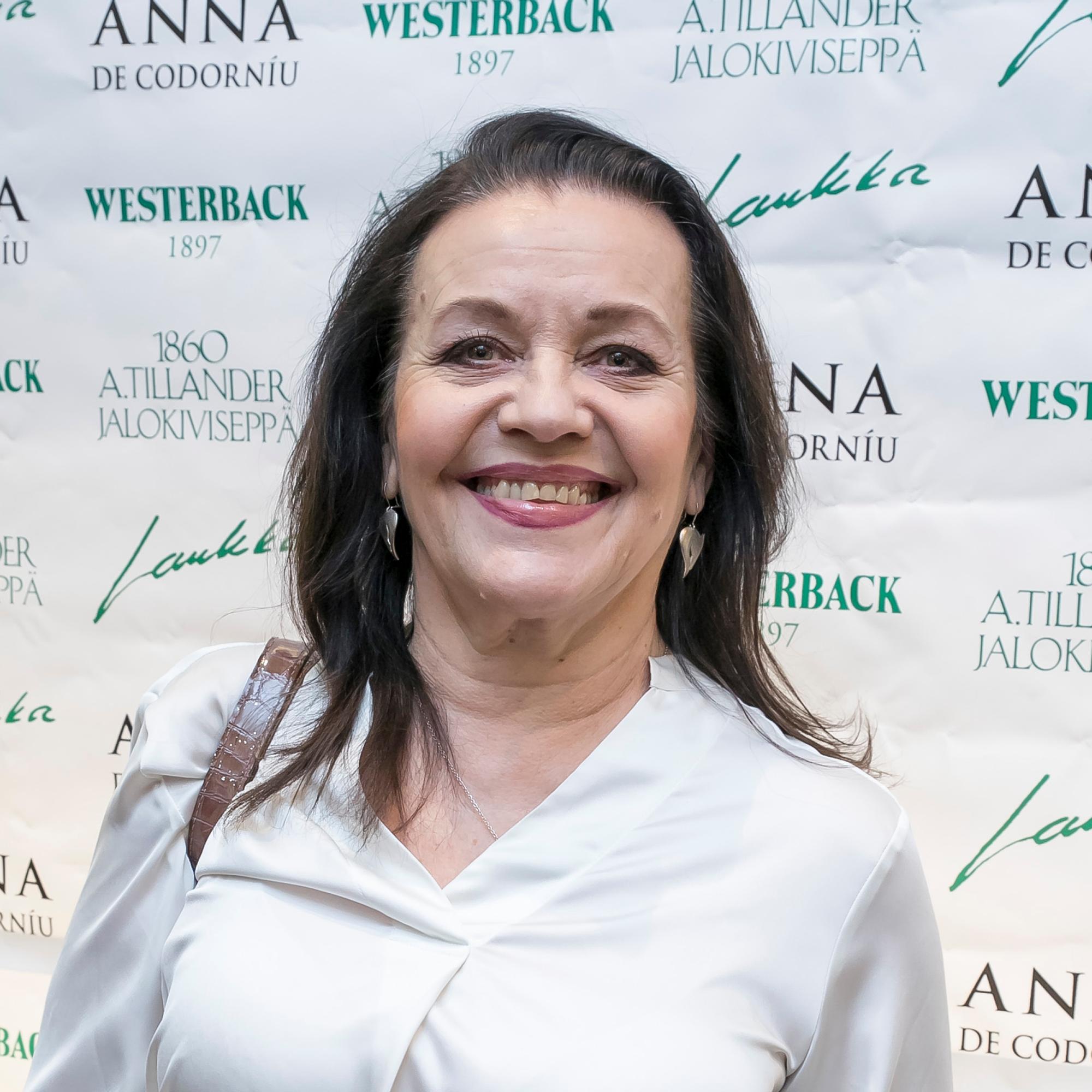 Riitta Havukainen on saanut iän myötä lisää varmuutta: "Iän näkyminen ei ole luonteen heikkoutta"