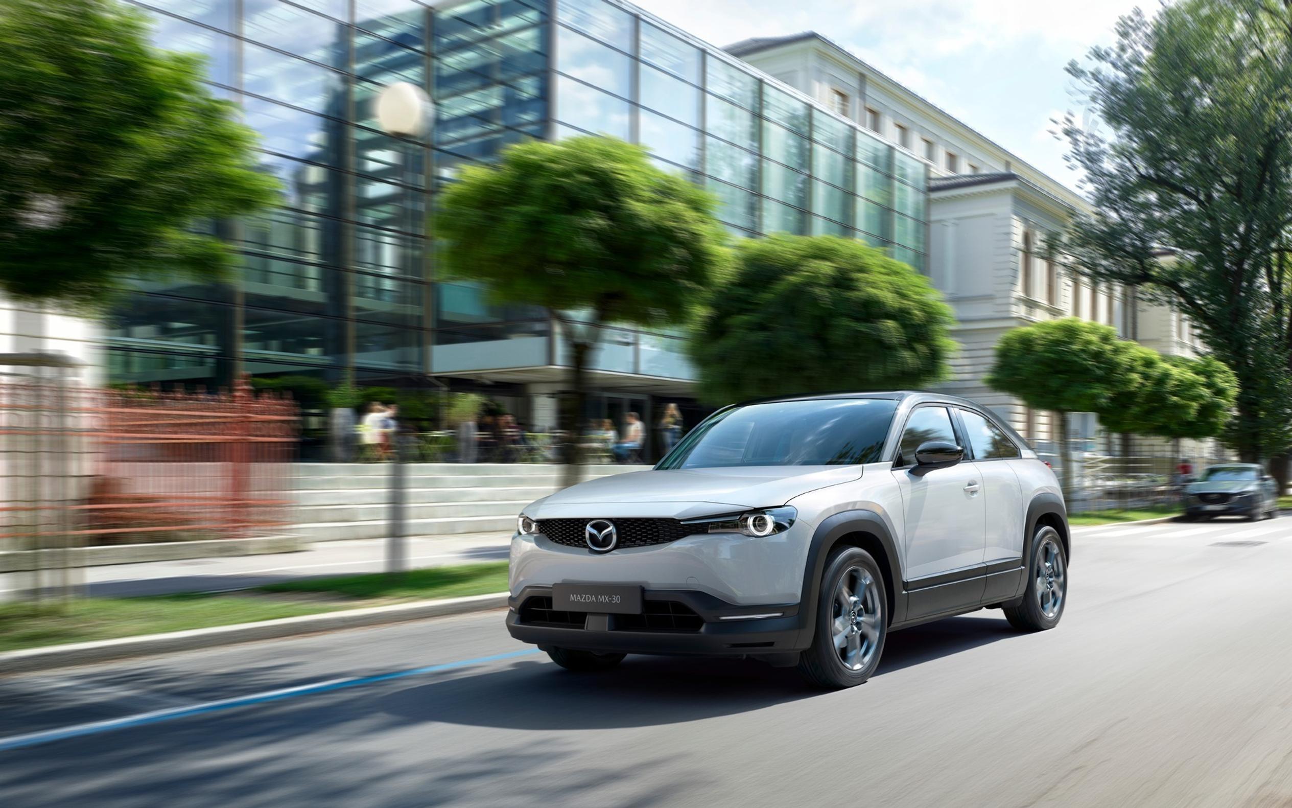 Mazda kiihdyttää sähköistymistään – tulossa tukku hybridejä ja kolme täyssähköautoa