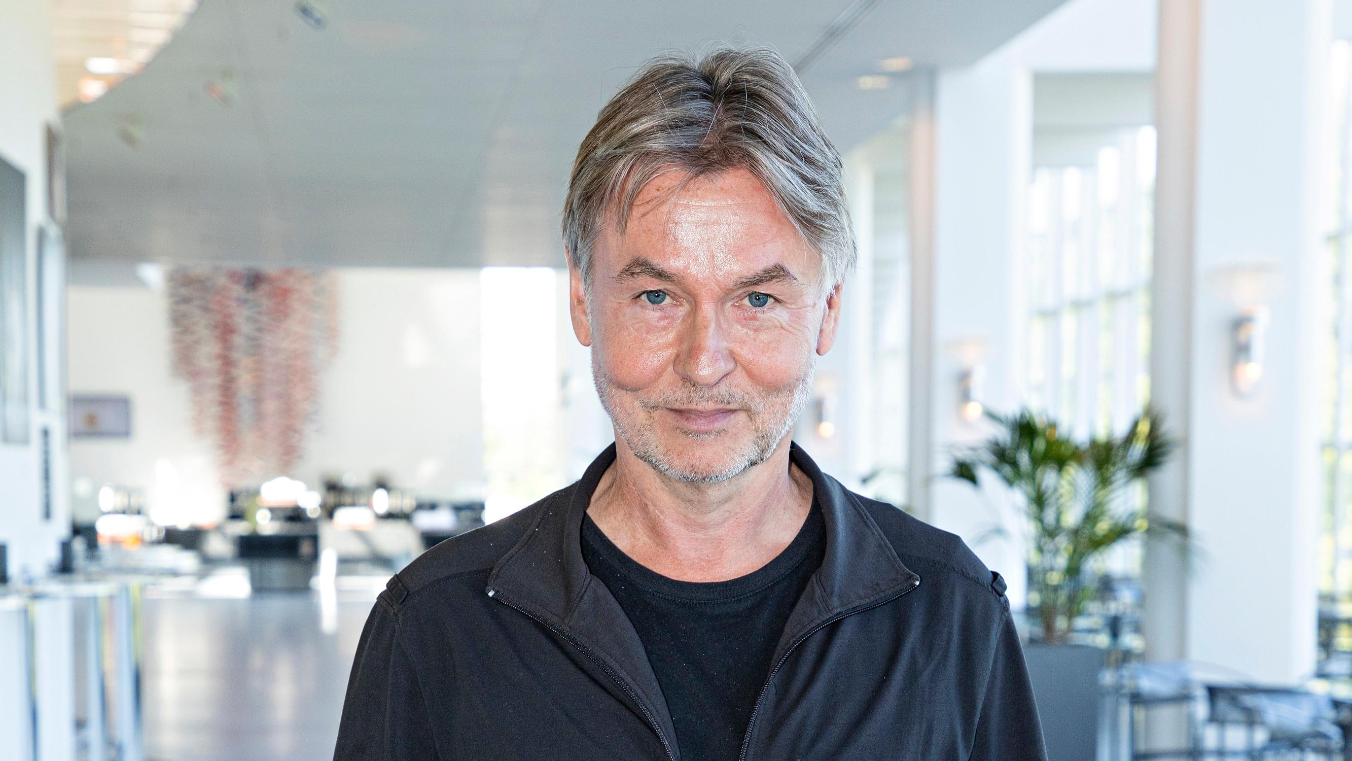 Esa-Pekka Salonen Suomeen pikapäätöksellä: "Tämä on ollut turhauttavaa ja tuskallista aikaa – Toisaalta olen iloinen, että olen kokenut kevään ja kesän maaseudulla"