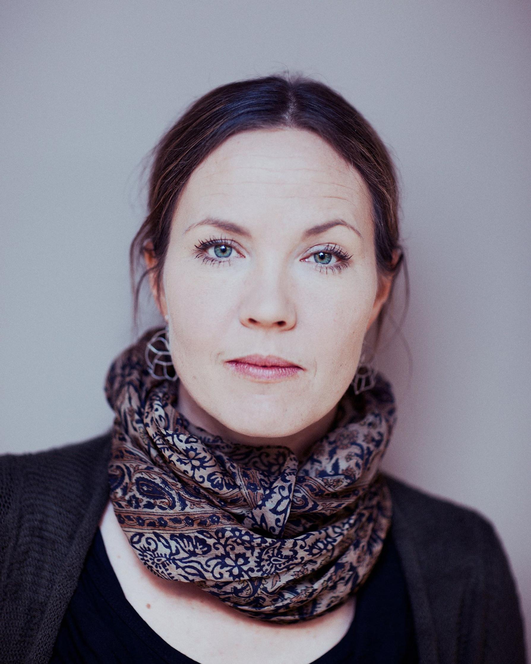 Tutkija Julia Korkman: Yhteiskunta tarjoaa liian kapean roolin seksuaalisen hyväksikäytön uhrille