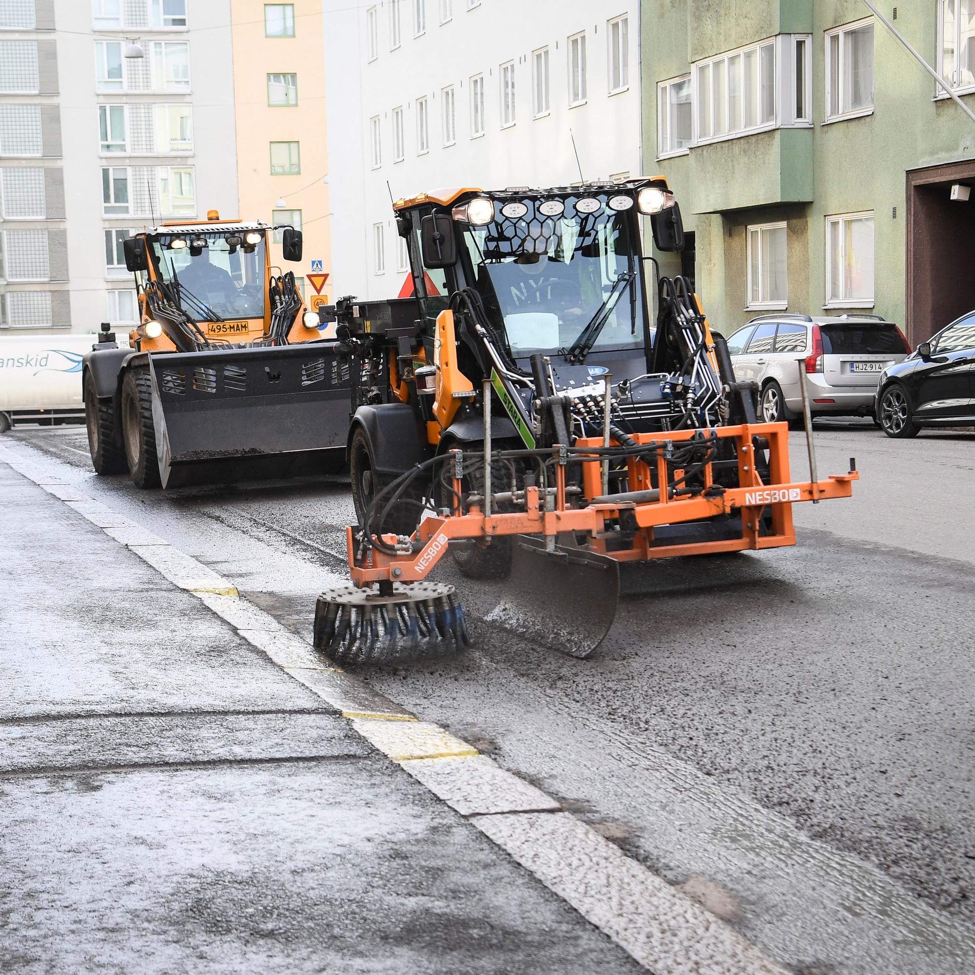 Tänä talvena samat hiekoitushiekat pyörivät kaduilla kuukausikaupalla – Tuleeko tähän vihdoin muutos?