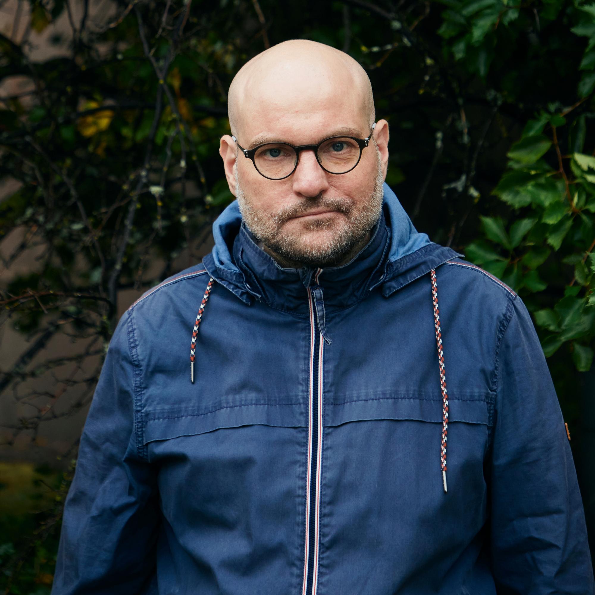 Säveltäjä Kerkko Koskinen: ”Joku kysyi, että voiko olla kyse siitä, että saisin kaiken sävellettyä ennen kuin kuuroudun?”