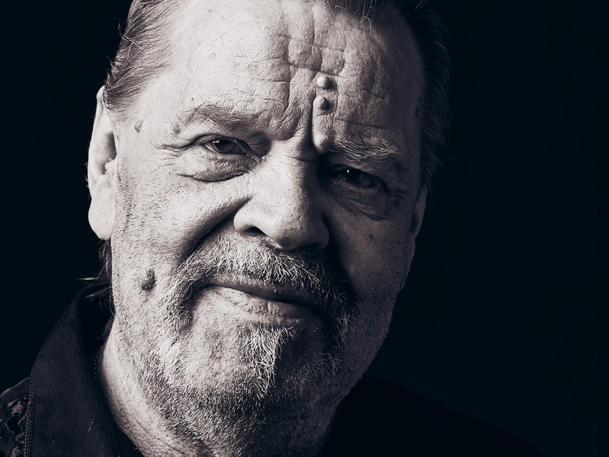 Helsingin Kirjamessuilla ennätysyleisö – Tervo & Loiri -show pullistaa messuhallin äärirajoille lauantaina 