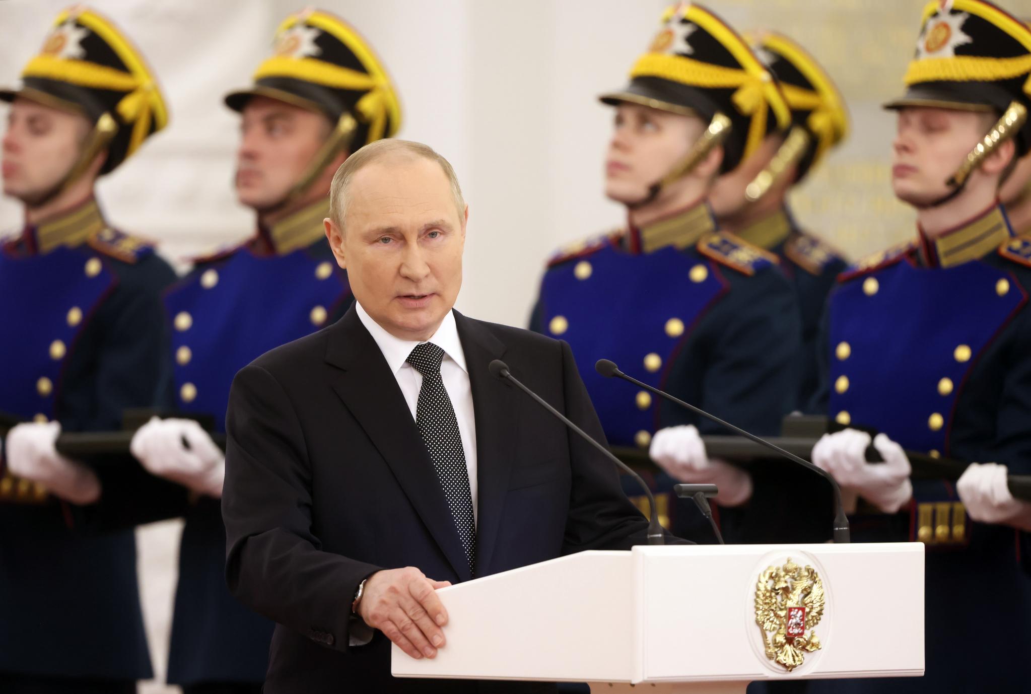 Näin Venäjä liukuu kohti diktatuuria | Tutkija varoittaa | Apu