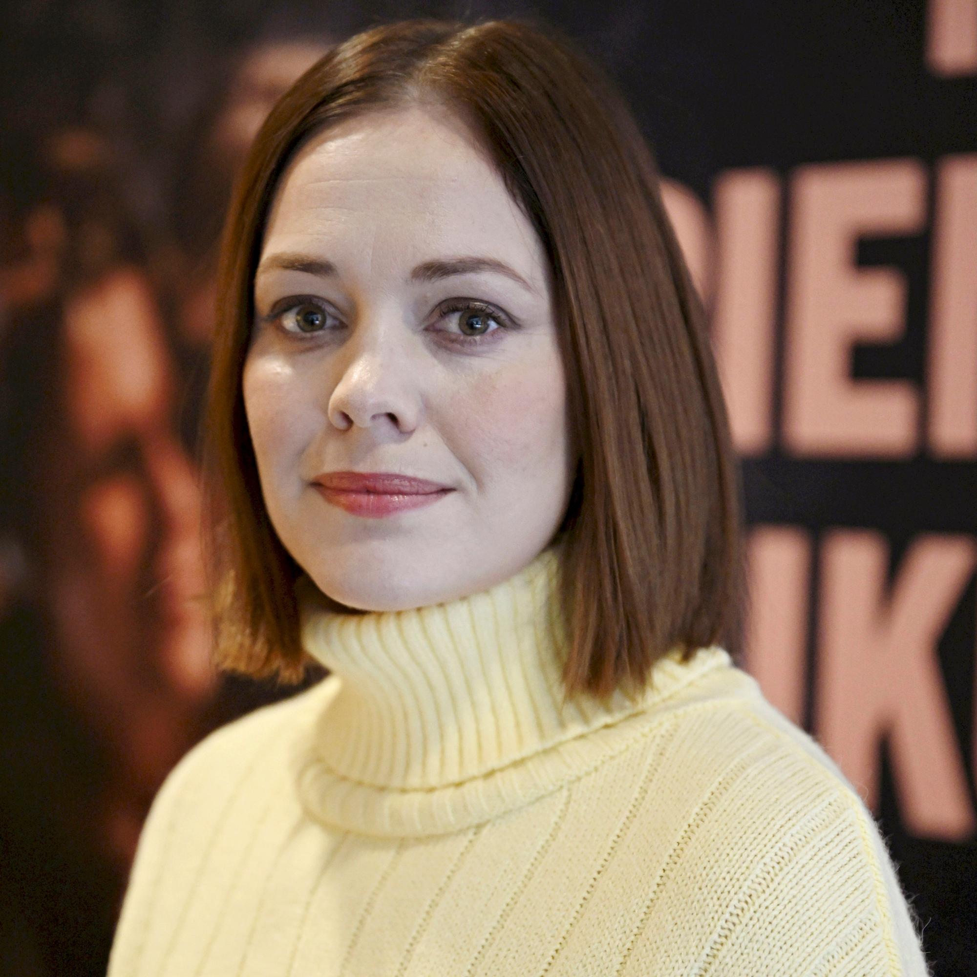 Näyttelijä Oona Airola arvostaa äitiään yli kaiken: ”Antaisin hänelle rauhan Nobelin"