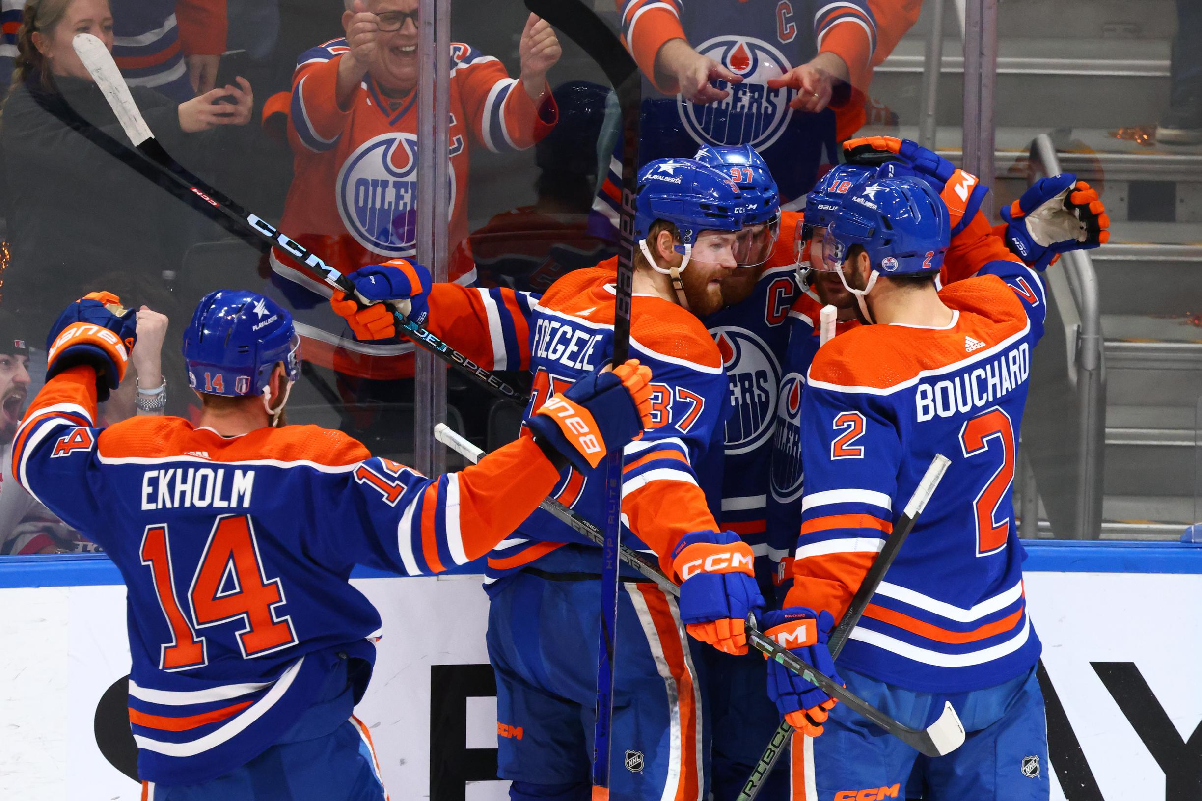 Edmonton Oilers pahoinpiteli Florida Panthersin psyykkisesti ja taktisesti NHL:n finaalisarjan neljännessä ottelussa