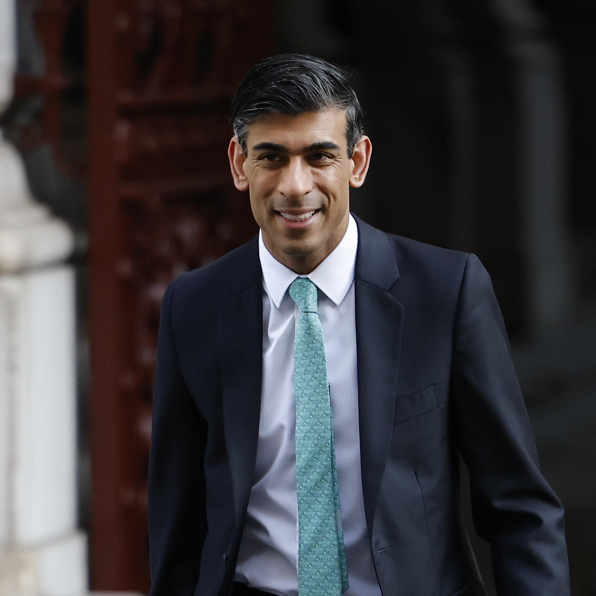 Onko tässä Boris Johnsonin seuraaja? Ennakkosuosikki Rishi Sunak tunnetaan korona-ajan tukipaketeista ja harkitusta pukeutumisestaan