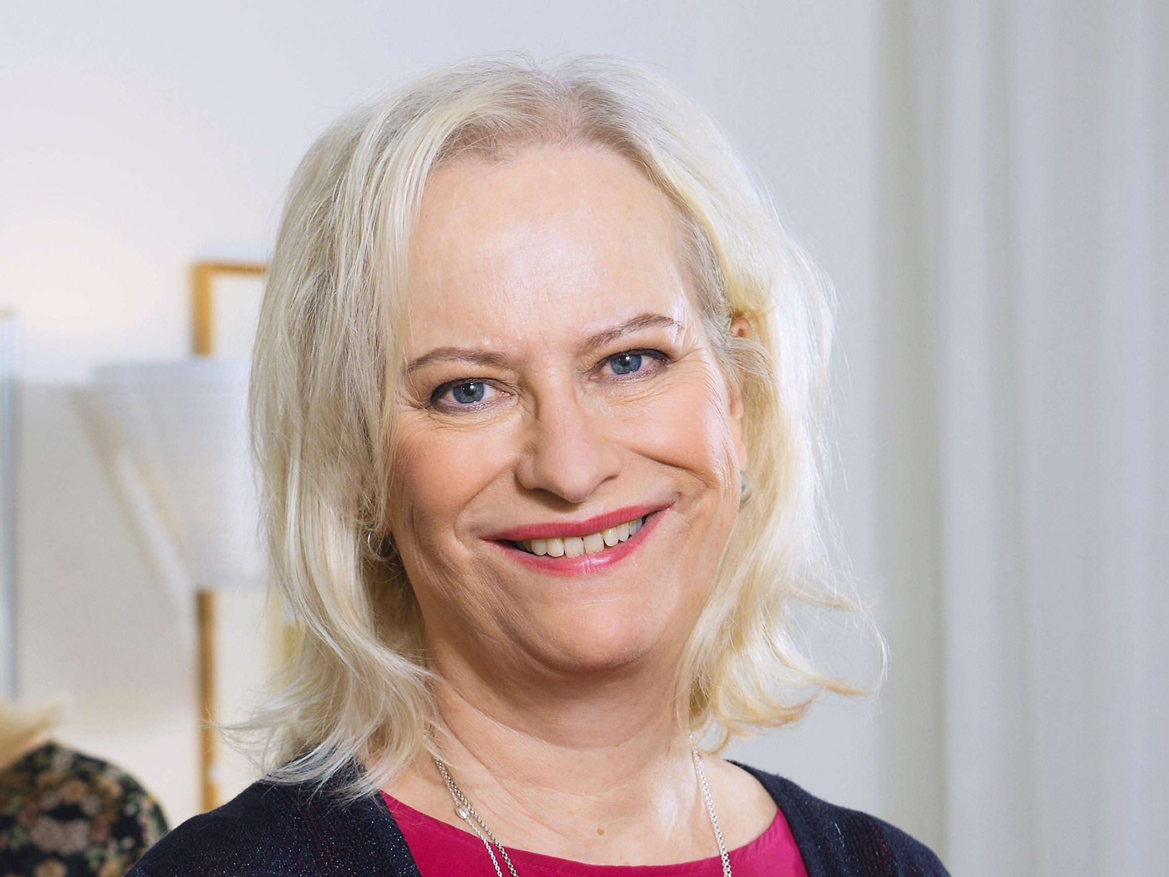 Sinikka Nopola 1953–2021: "Olen oppinut pojaltani draamantajua, huumoria, kriittisyyttä sekä rohkeutta ja iloa ruoanlaittoon"