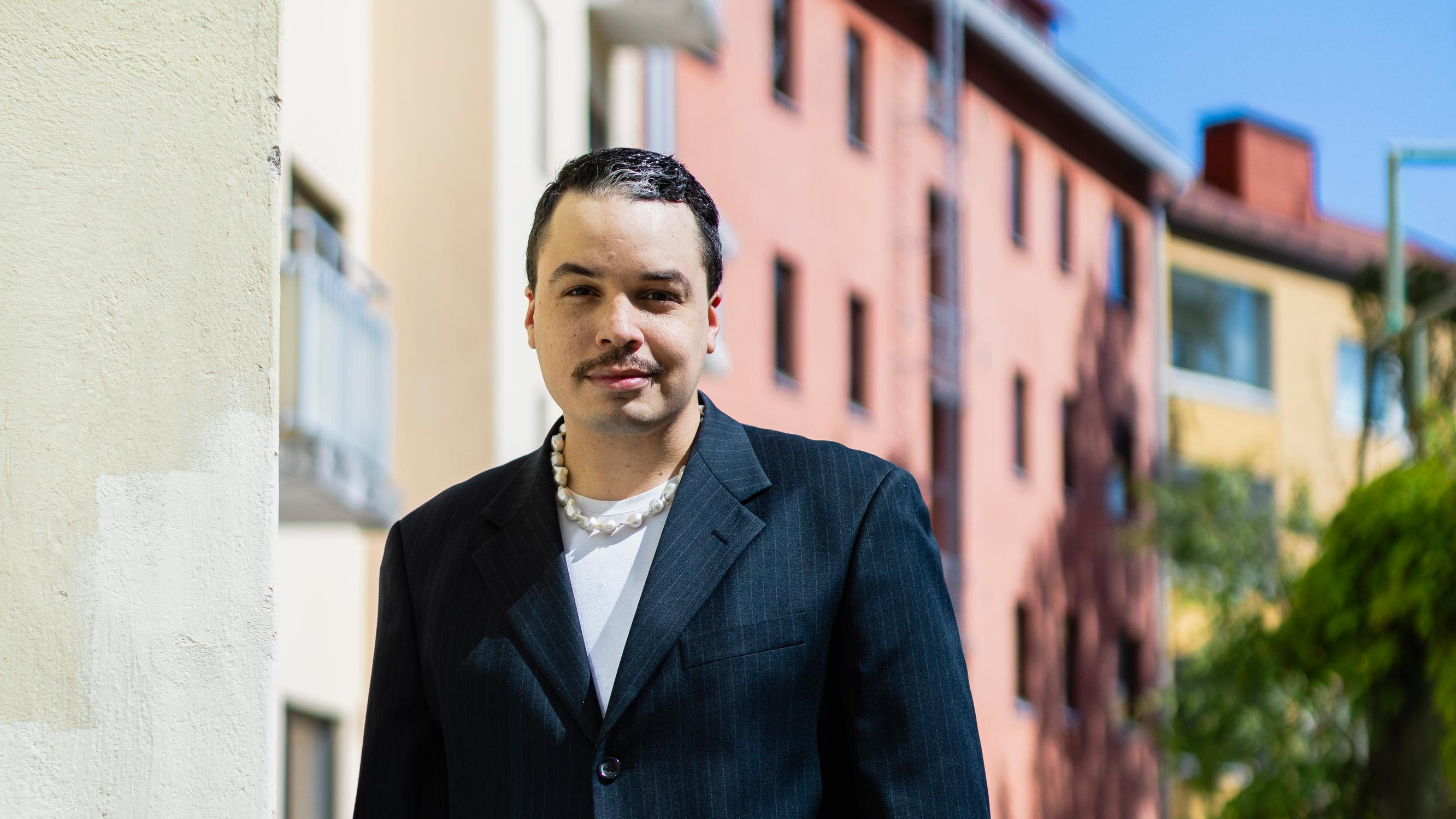Muotisuunnittelija Ervin Latimer: Suomi on monessa asiassa edelläkävijä ja Helsinki täynnä inspiroivia alakulttuuritapahtumia