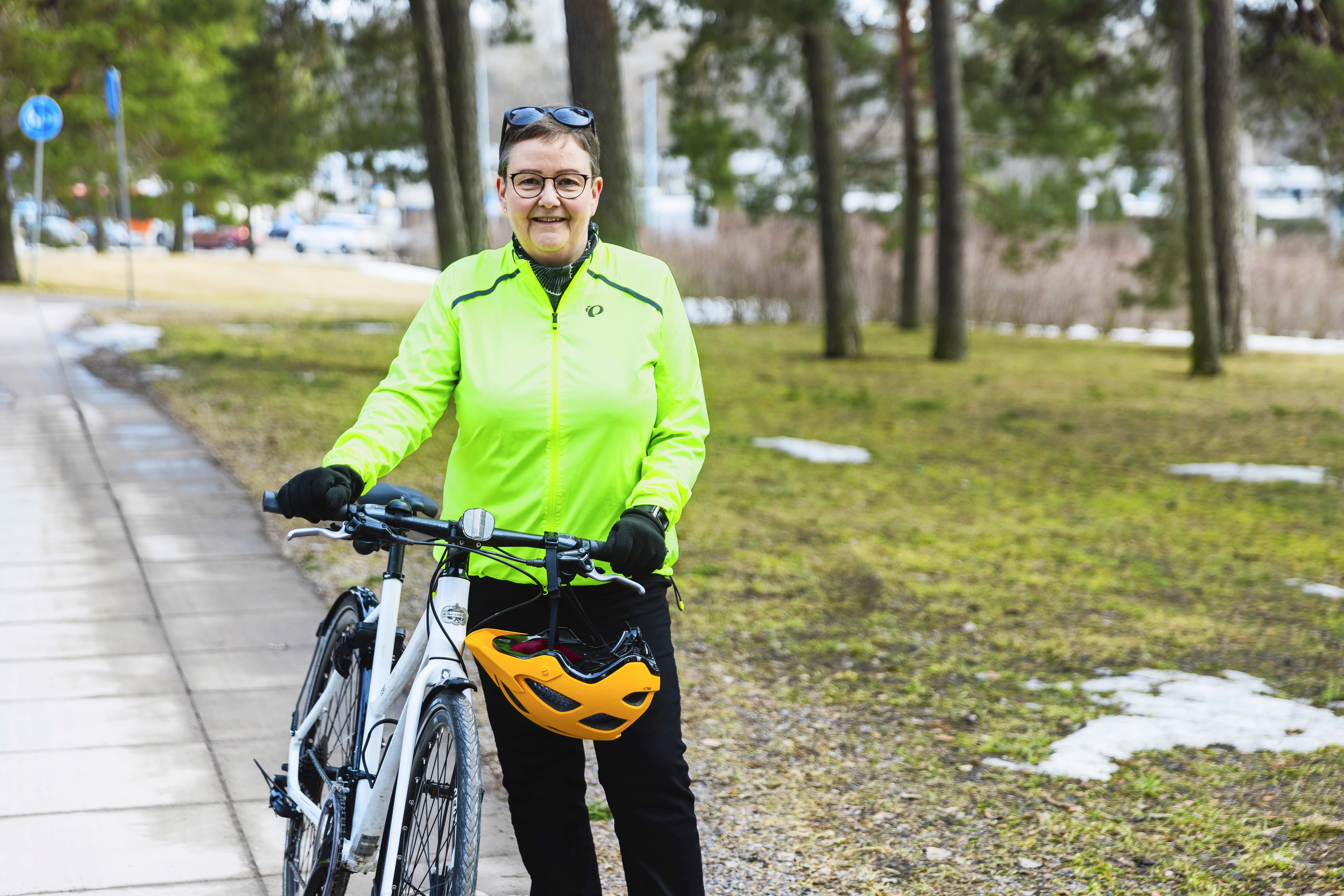 Vaikea Nivelrikko | Ensin Kipeytyi Sormi, Sitten Leikattiin Polvi | Apu ...