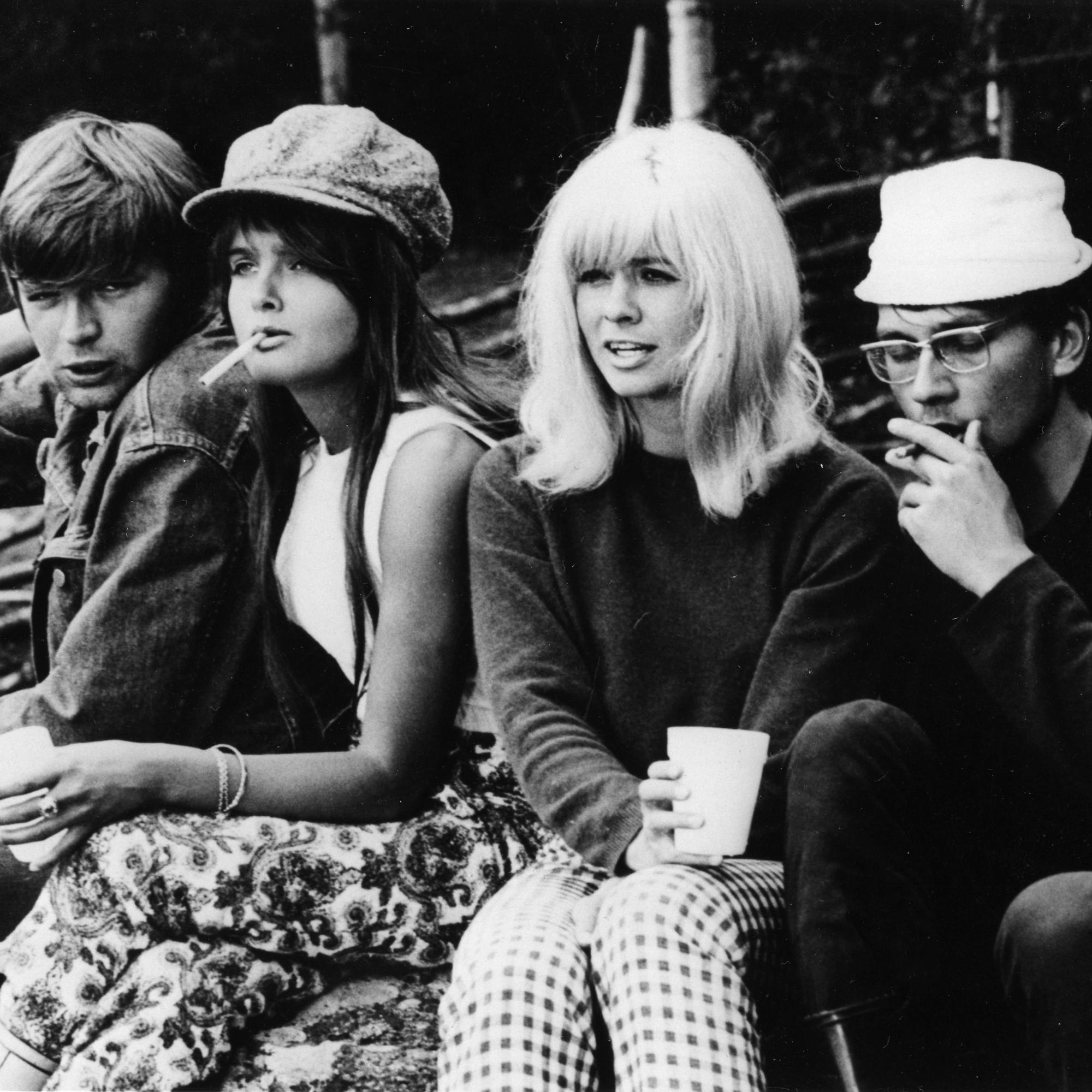 Testaa tietosi viihteestä! Avun suuri nostalgiavisa - 100 kysymystä