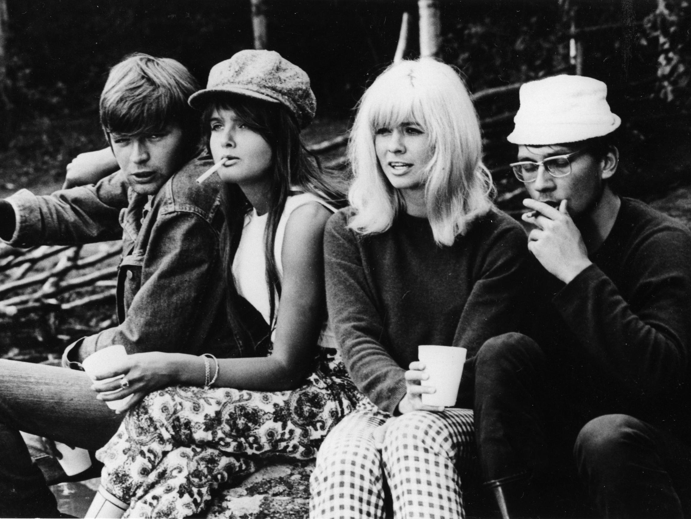 Testaa tietosi viihteestä! Avun suuri nostalgiavisa - 100 kysymystä