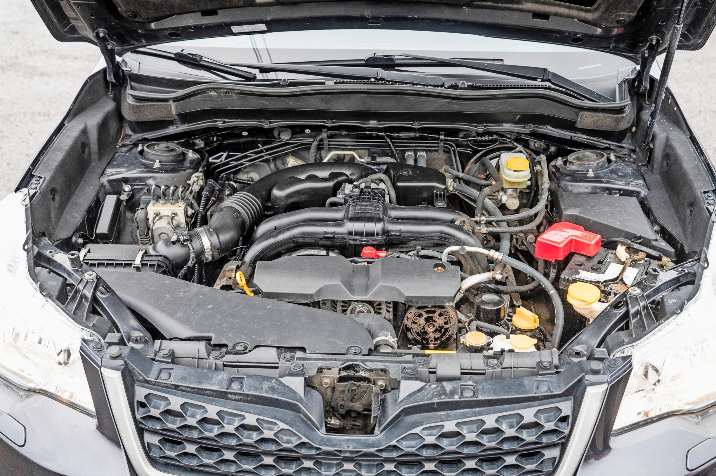Subaru Foresterin moottori on bokser-moottori, jota pannukakkukoneeksikin kutsutaan.