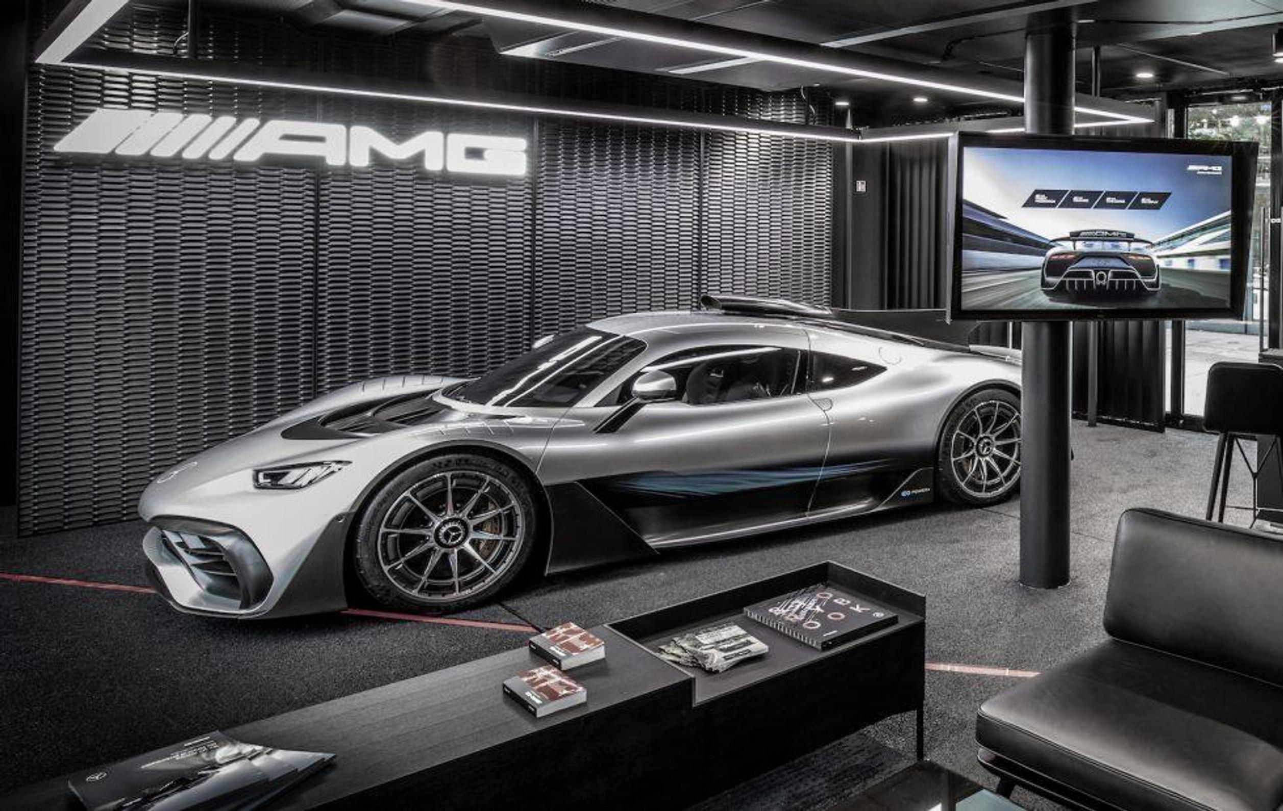 Mercedes-AMG:n F1-autoon perustuva katumonsteri myöhästyy ainakin kahdella vuodella