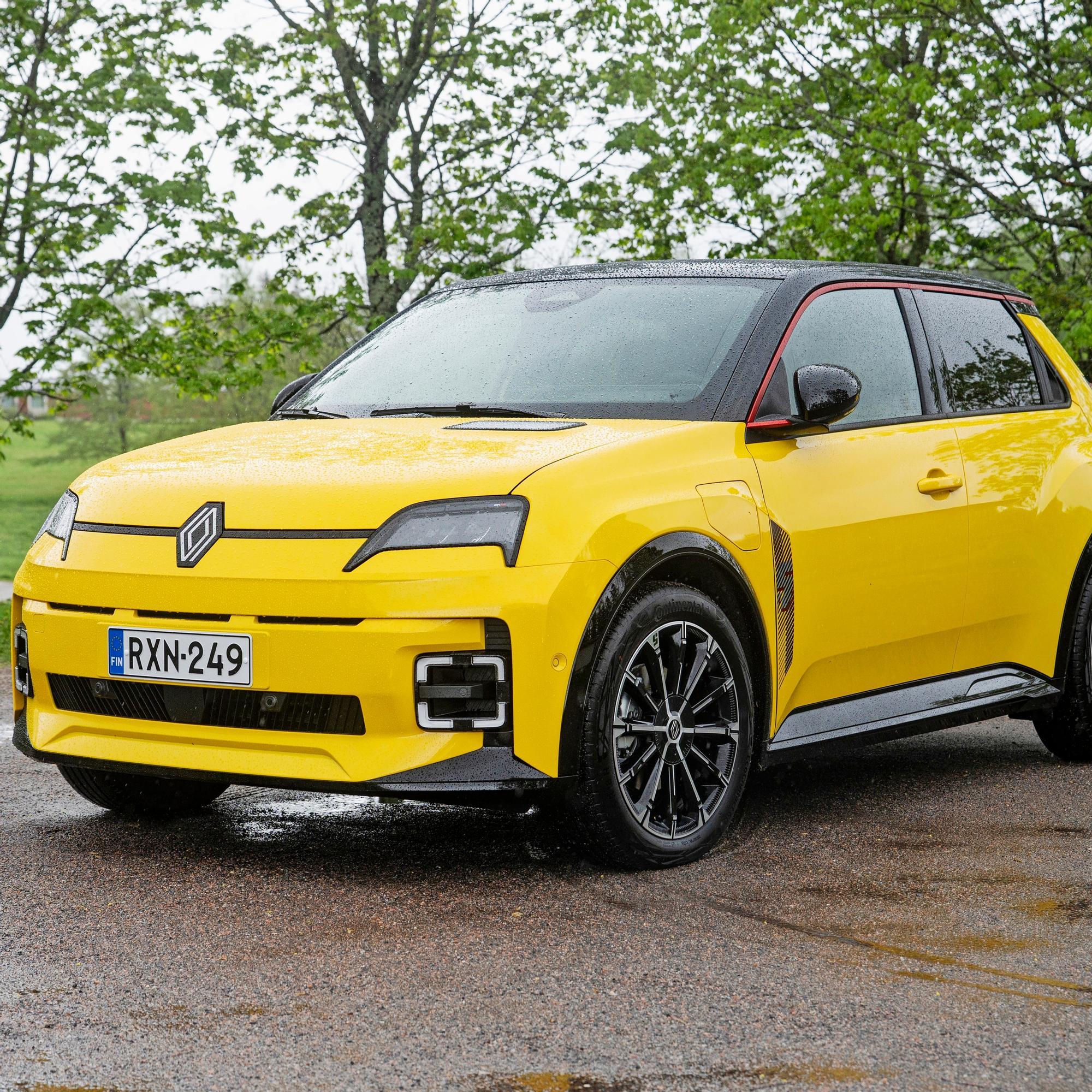 Sähäkkä Renault 5 on ampiaisten sukua – Takaovien kahvoja saa etsiä hetken