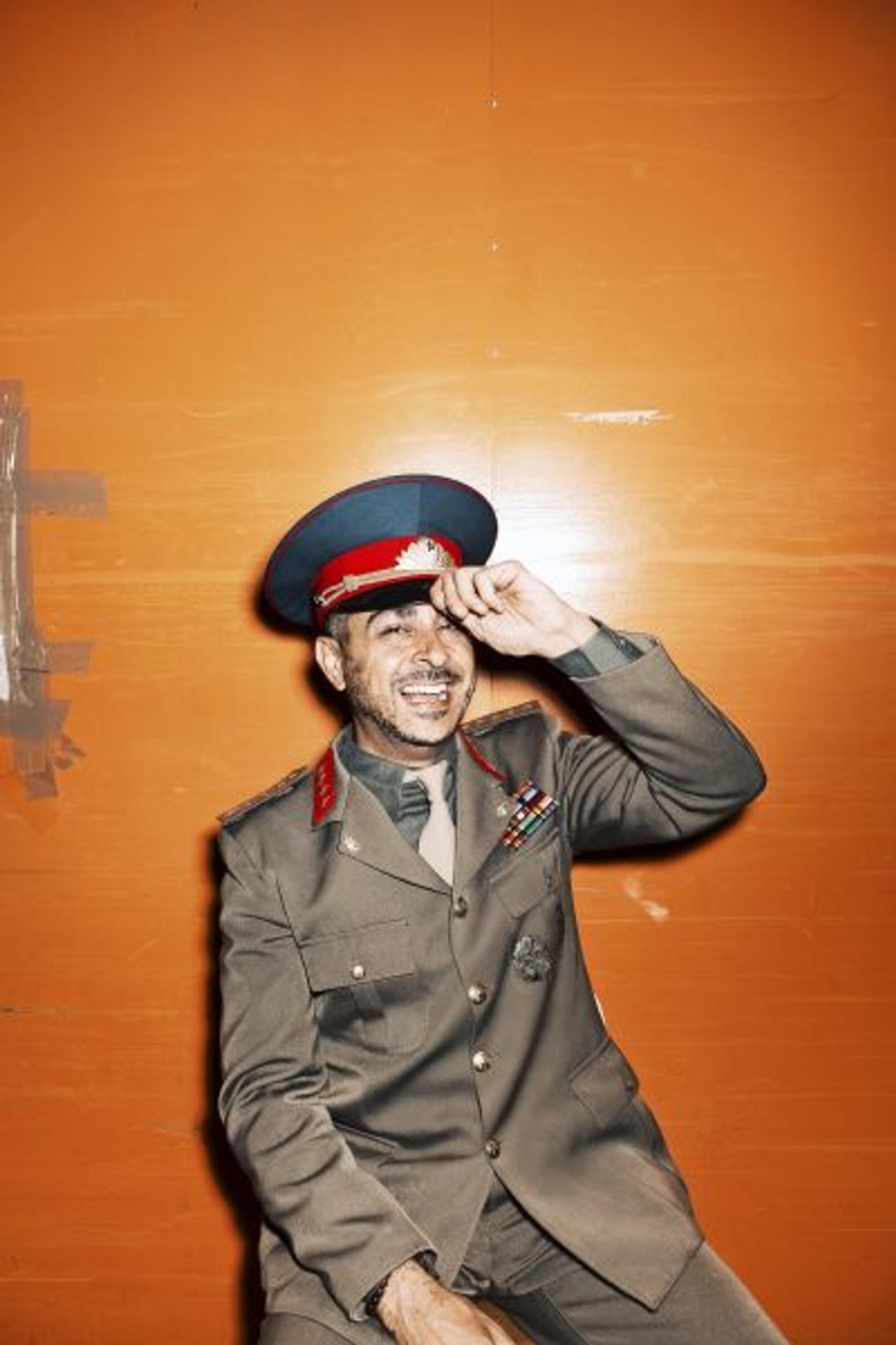 Arman Alizad opittiin tuntemaan suorasuuna, joka ei provosoidessaan säästellyt vähäosaisia. Sitten hän muuttui.