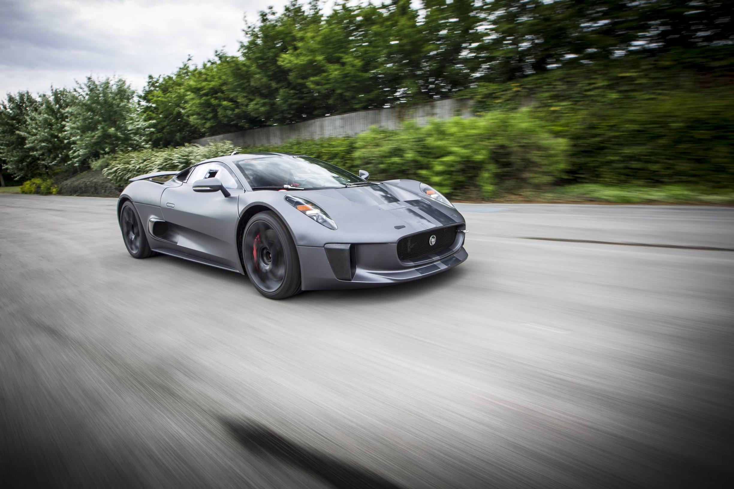 Koeajossa Jaguar C-X75 – auto joka ei koskaan päässyt tuotantoon