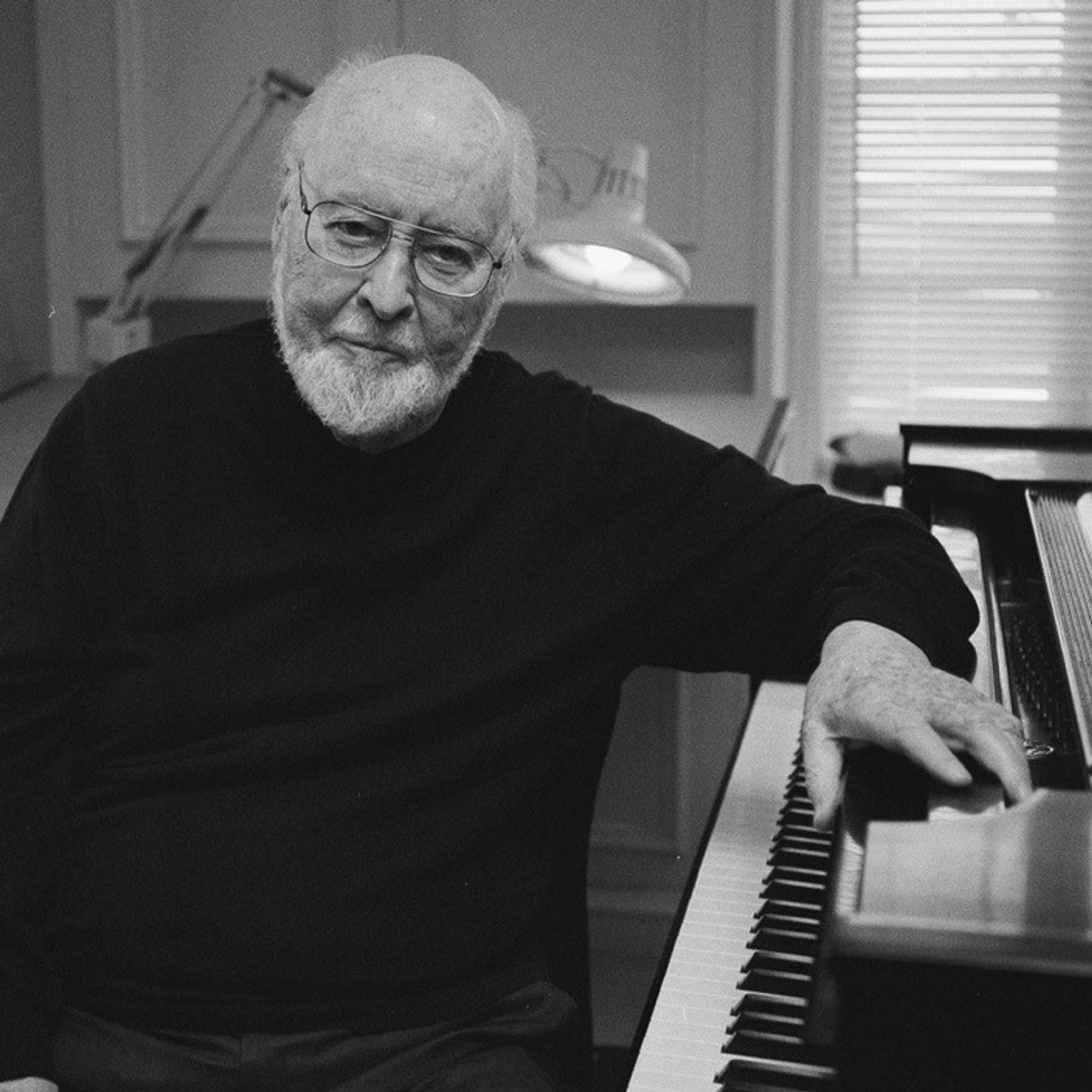 Maailman kuuluisin elokuvasäveltäjä John Williams tunnetaan Star Wars- ja Indiana Jones -elokuvien musiikista – 92-vuotias maestro säveltää edelleen