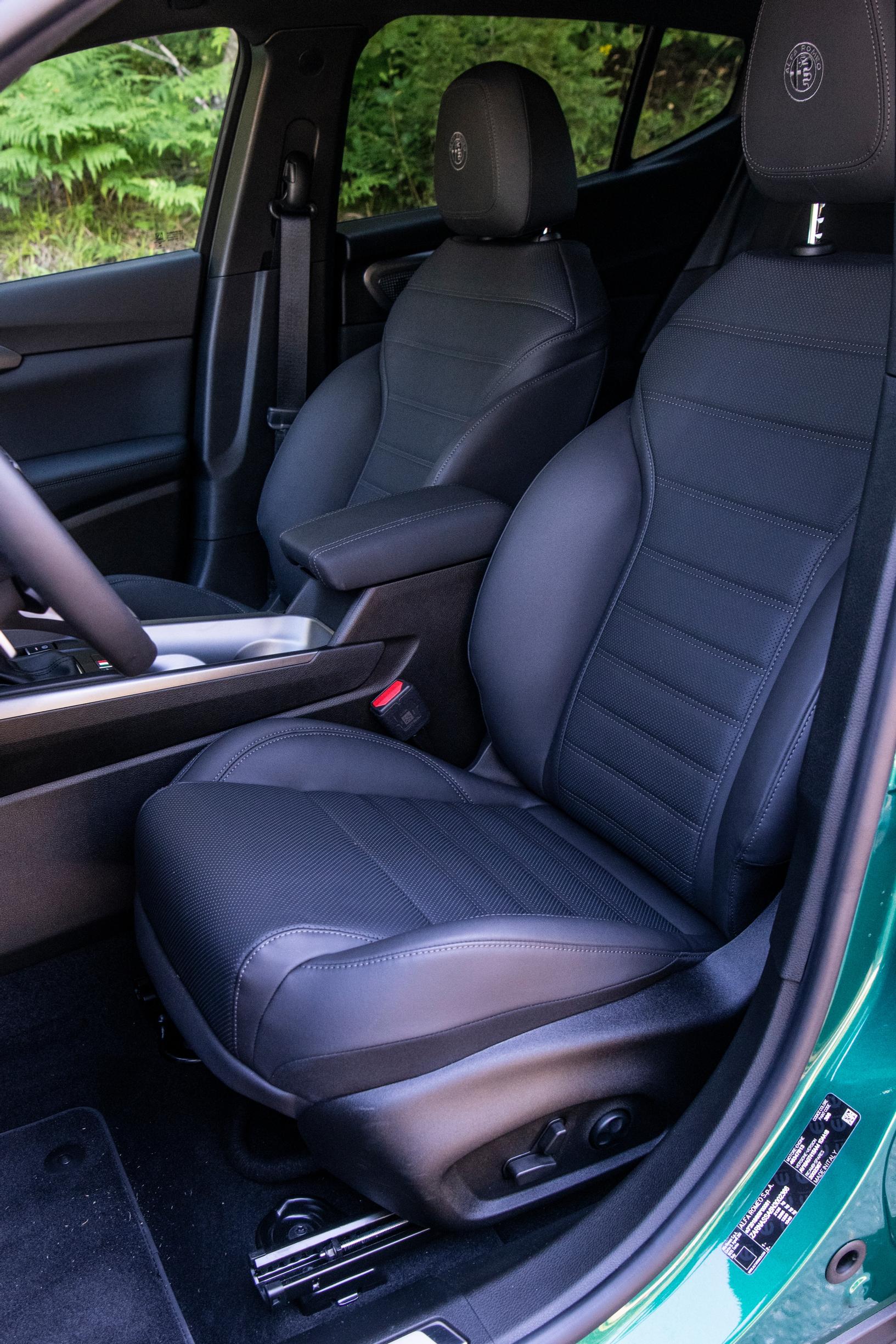 Alfa Romeo Tonale 1.5 MHEV 160 hv 7DCT Edizione Speciale etupenkki