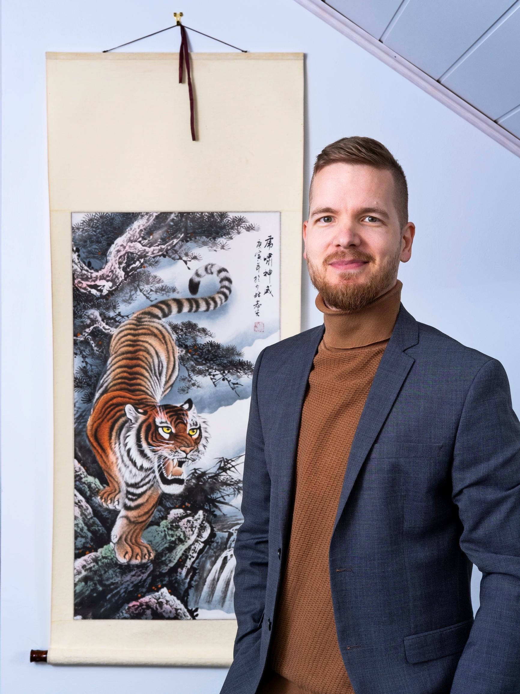 Kungfu-lääkäri ja koti-isä Joonas Tolvanen ammentaa kiinalaisten munkkien viisauksista: ”Rutiinit ovat elämän suola”