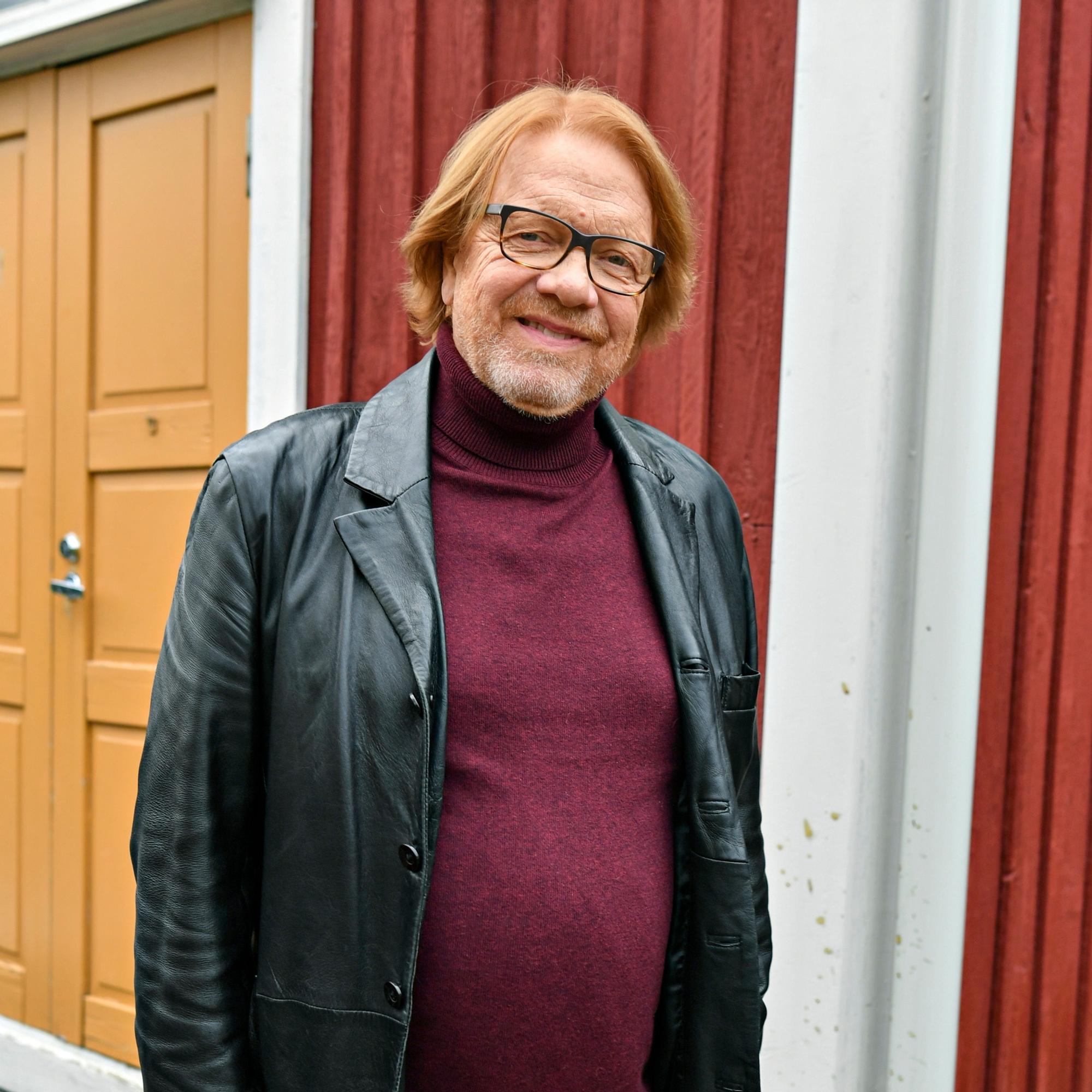 Heikki Silvennoinen 1954–2024 – Kummeli-sarjan hauskuttaja ja Tabula Rasa -yhtyeen kitaristi on poissa