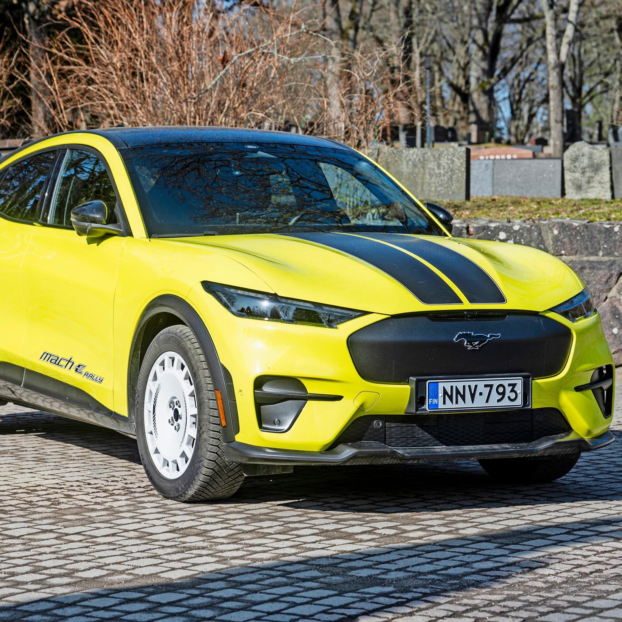 Ford Mustang Mach-E – Jos haluat erottua joukosta, niin tässä on sinun autosi
