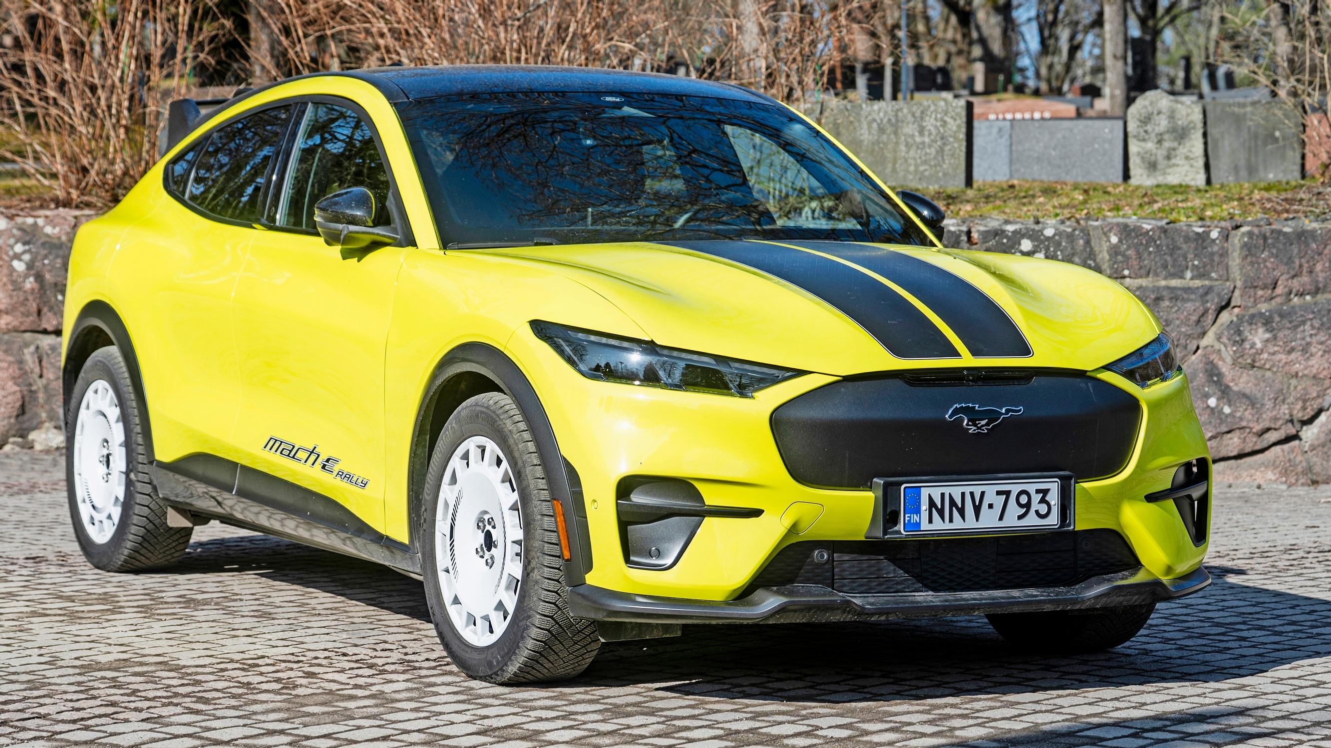 Ford Mustang Mach-E – Jos haluat erottua joukosta, niin tässä on sinun autosi