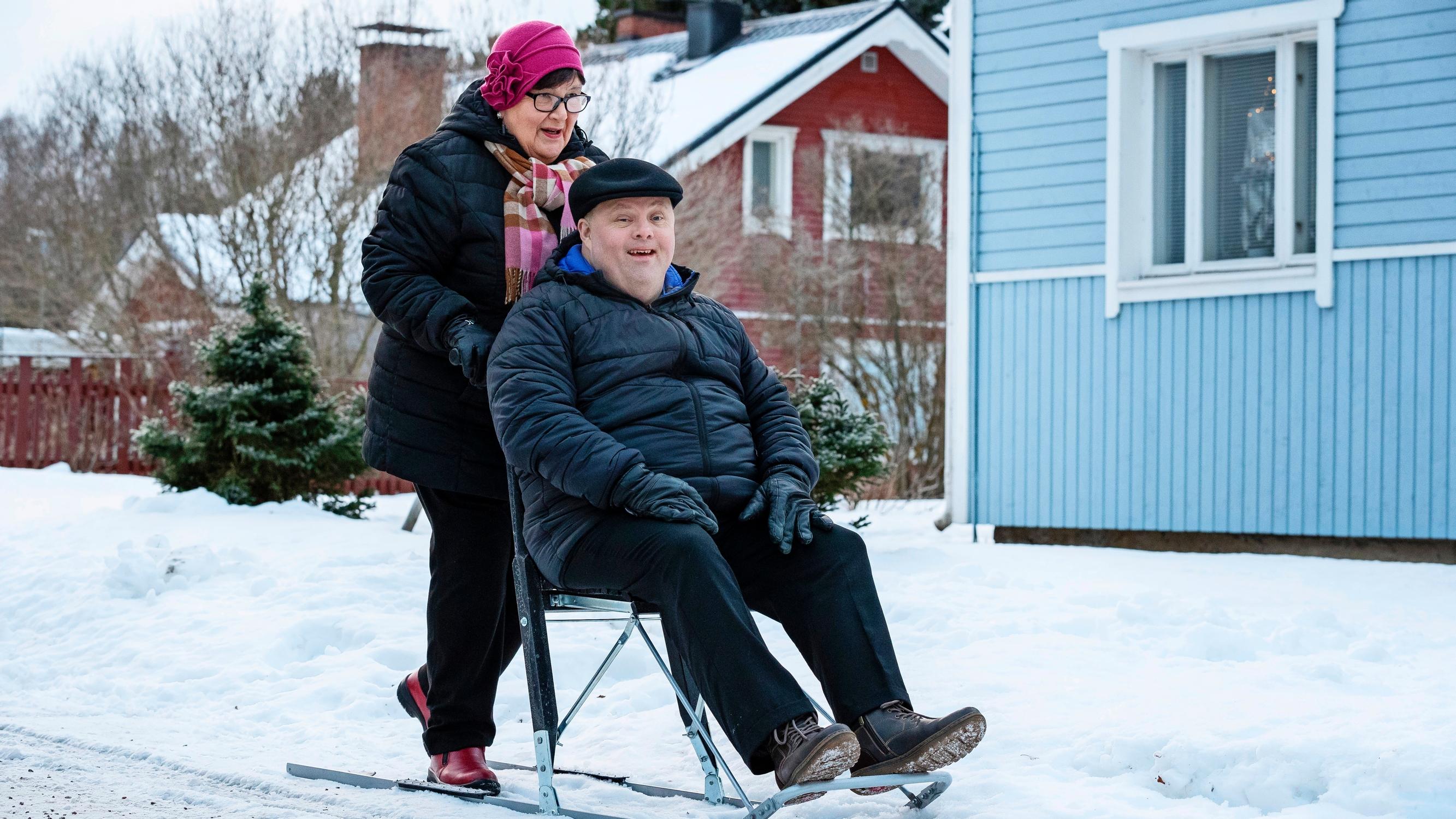 50 vuotta sitten Kaarina Pehkoselle kerrottiin, että hänen vauvallaan on kehitysvamma: ”Sami on opettanut rakkautta ja hyväksymistä”