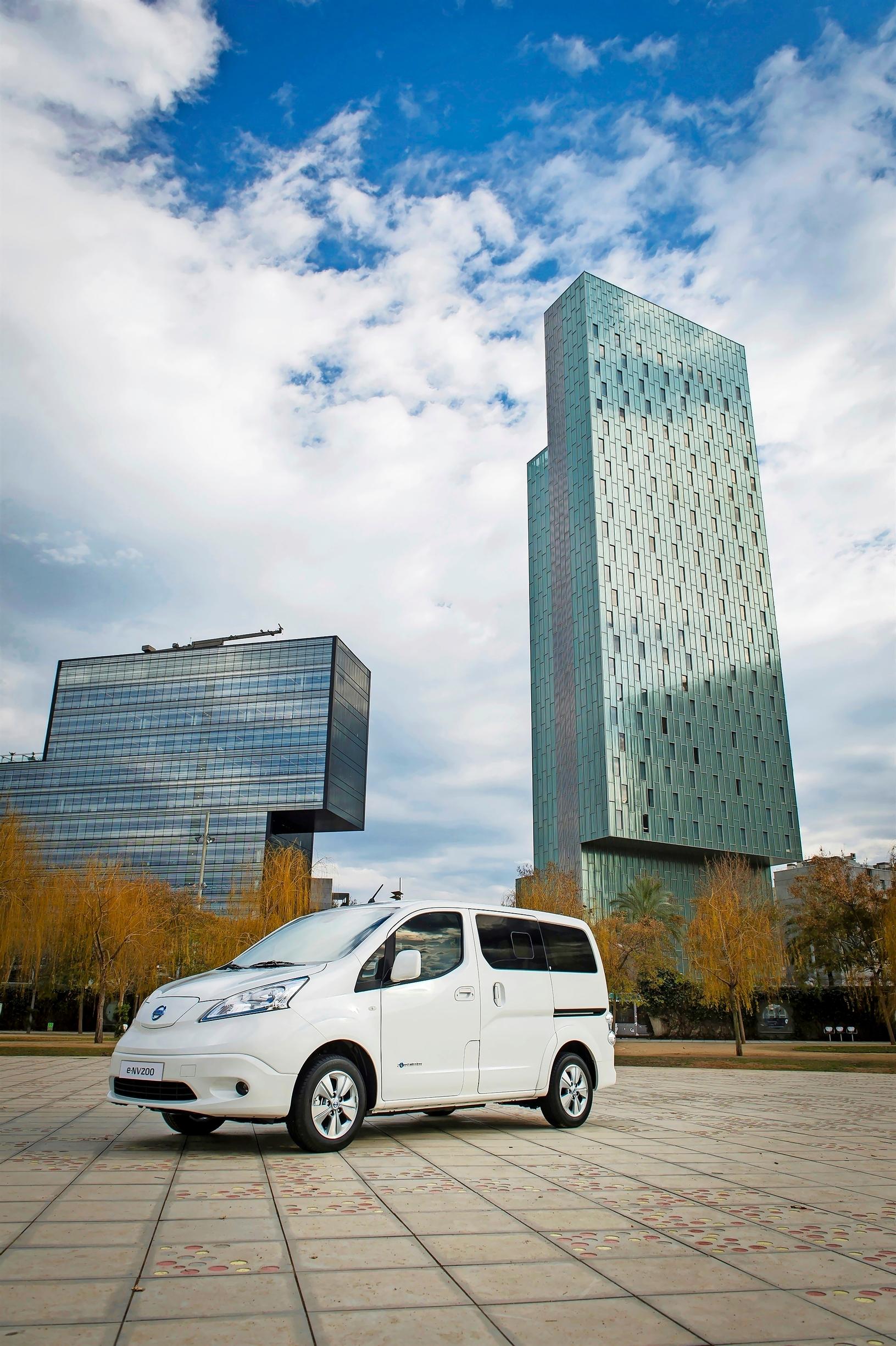 Käytetty sähköauto: Nissan e-NV200 vm. 2015-2022 – Pieni toimintamatka ja korkea hinta olivat alkuaikojen sähköautojen rasite