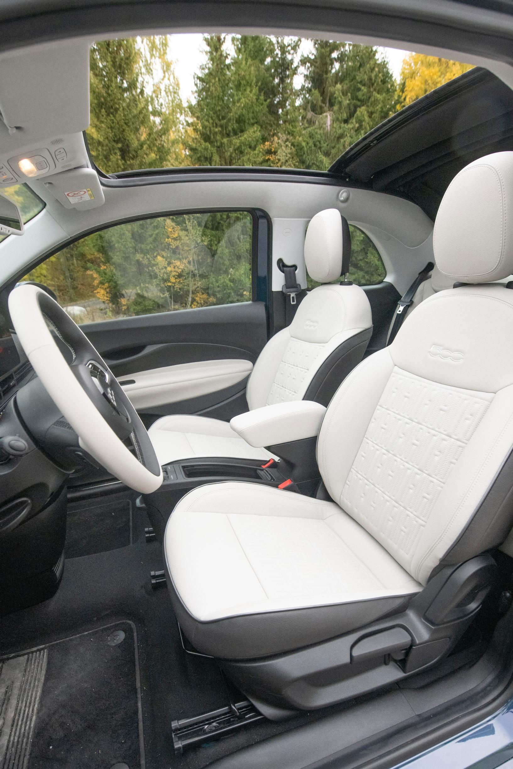 Fiat 500e Cabriolet La Prima etupenkki