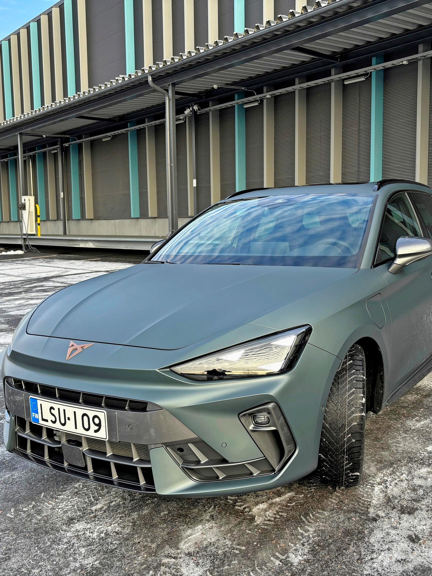 Cupra Leon Sportstourer – Tämän enempää ei voi arkiautolta vaatia – Katso koeajovideo