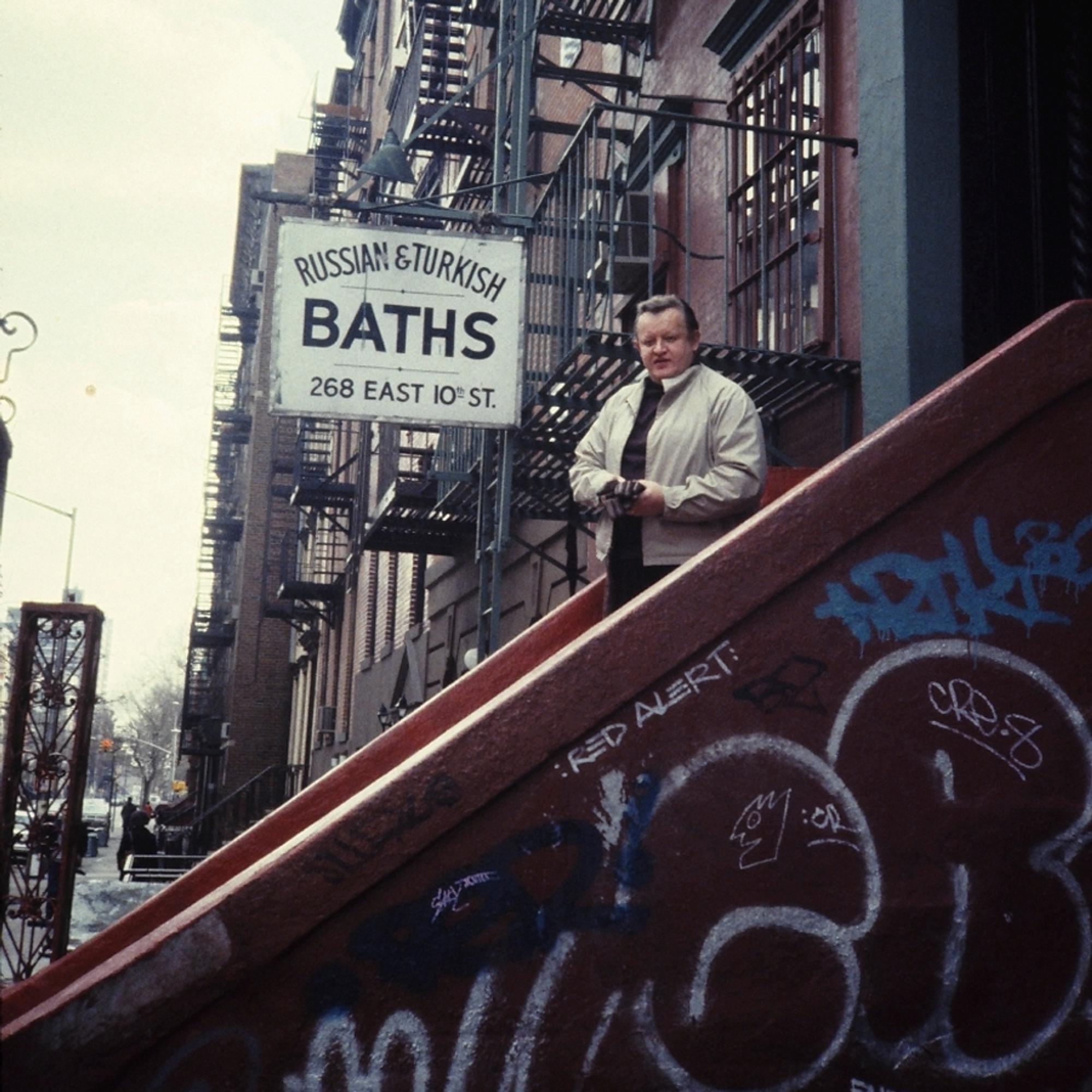 Toimittaja Rauli Virtanen tunsi Martti Ahtisaaren 45 vuoden ajan – Apu julkaisee harvinaiset kuvat presidentistä maailmalla