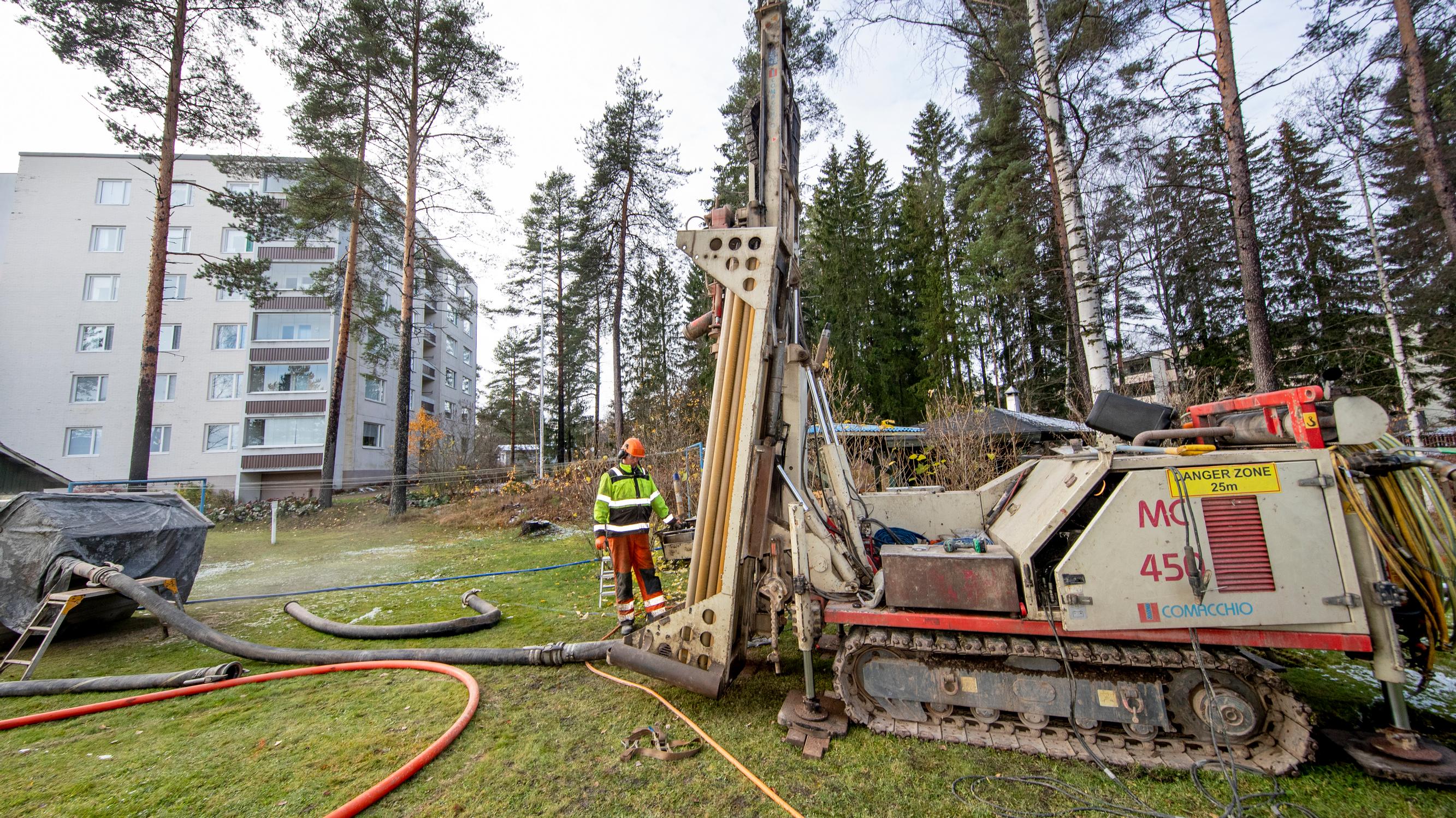 Maalämmön suosio kohoaa sähkön hinnan tahtiin – Selvitimme, mitä maalämmöstä haaveilevan pitää tietää