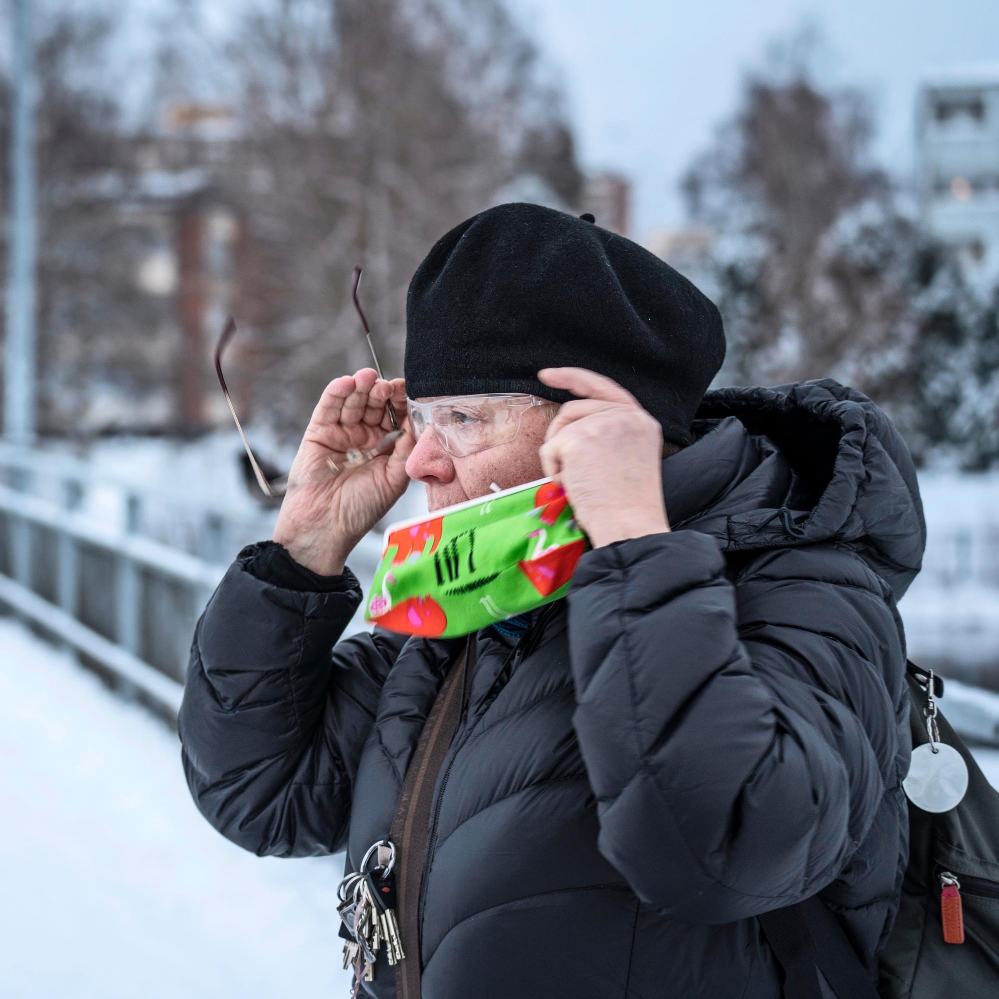 Yksi puheenaihe Oulussa on yli muiden, ja se iskee turistiakin heti tullessa naamaan