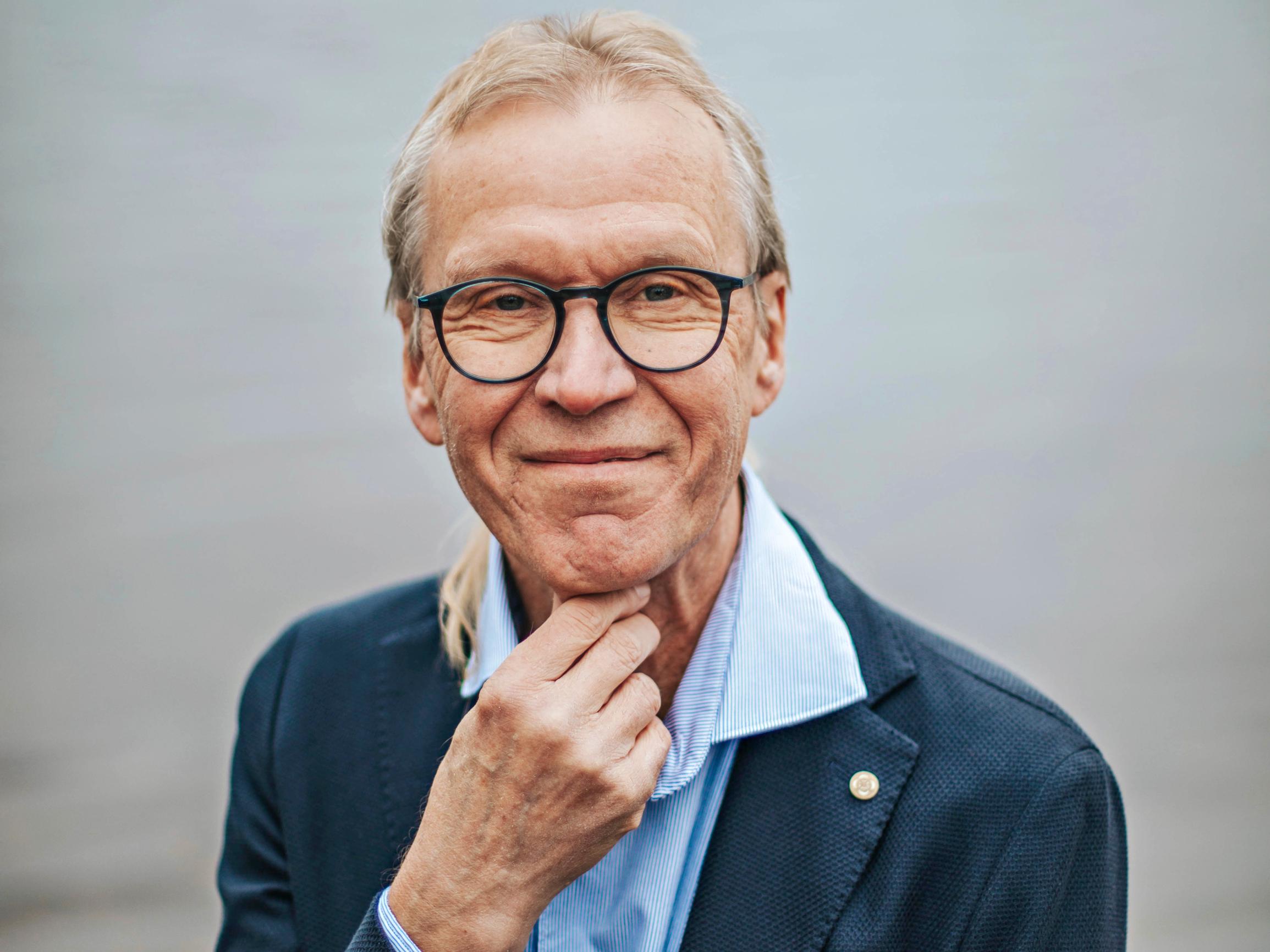 Eläkkeelle jäävä maalaislääkäri Tapani Kiminkinen: ”Lääkäri ei voi tuomita seksuaalista monimuotoisuutta”