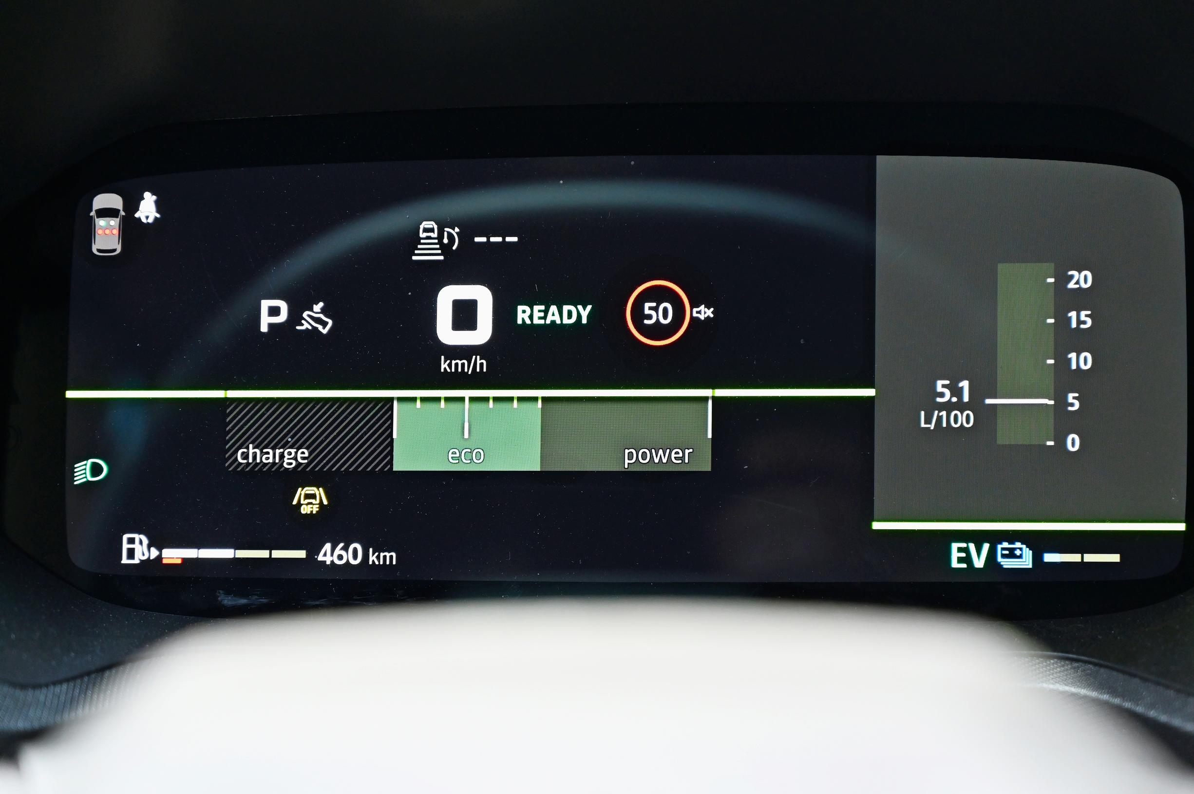 Myös Dacia Bigsterin mittaristonäyttö on Journey-varustelussa kymppituumainen, ja jonkin verran muokattavissa.