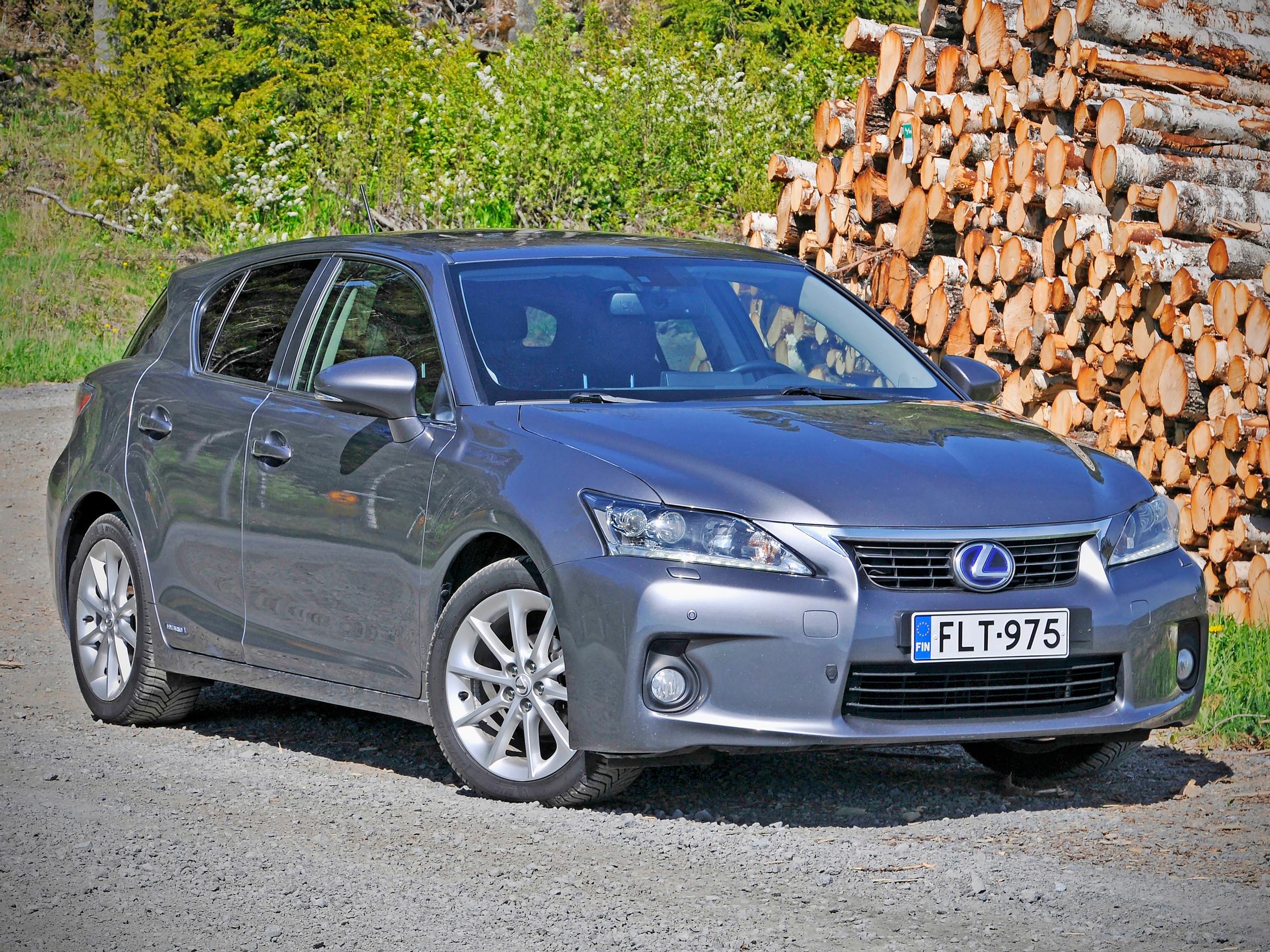 Lexus CT 200h vm 2011–2019 – Ostajan vinkit: 1,8 litran hybridi on pomminvarmaa tekoa, mutta tämä on syytä ottaa huomioon