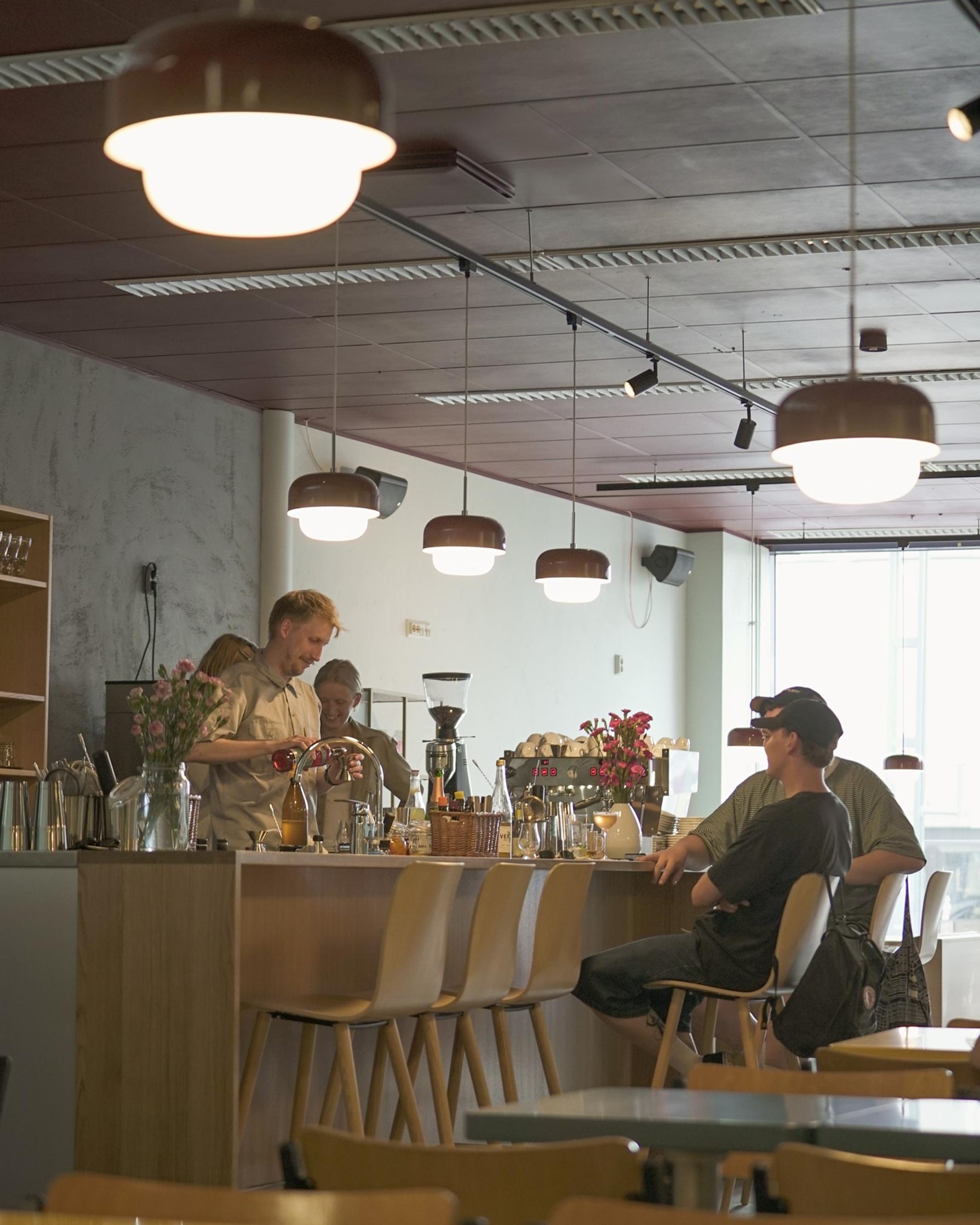 Pitkän päivän ilta on kaupungin uusin cocktailbaari.