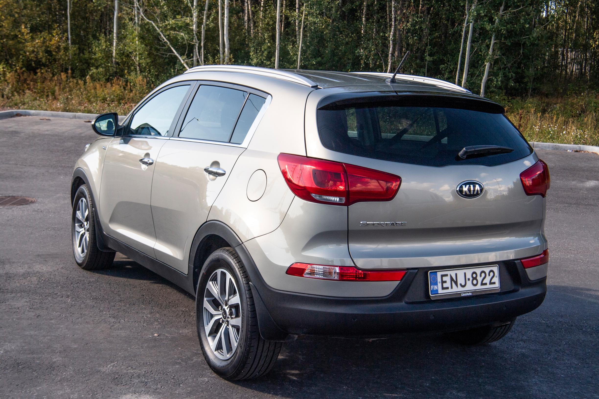 Kia Sportage vm. 2015 2.0 AWD GDI EX A/T takaa