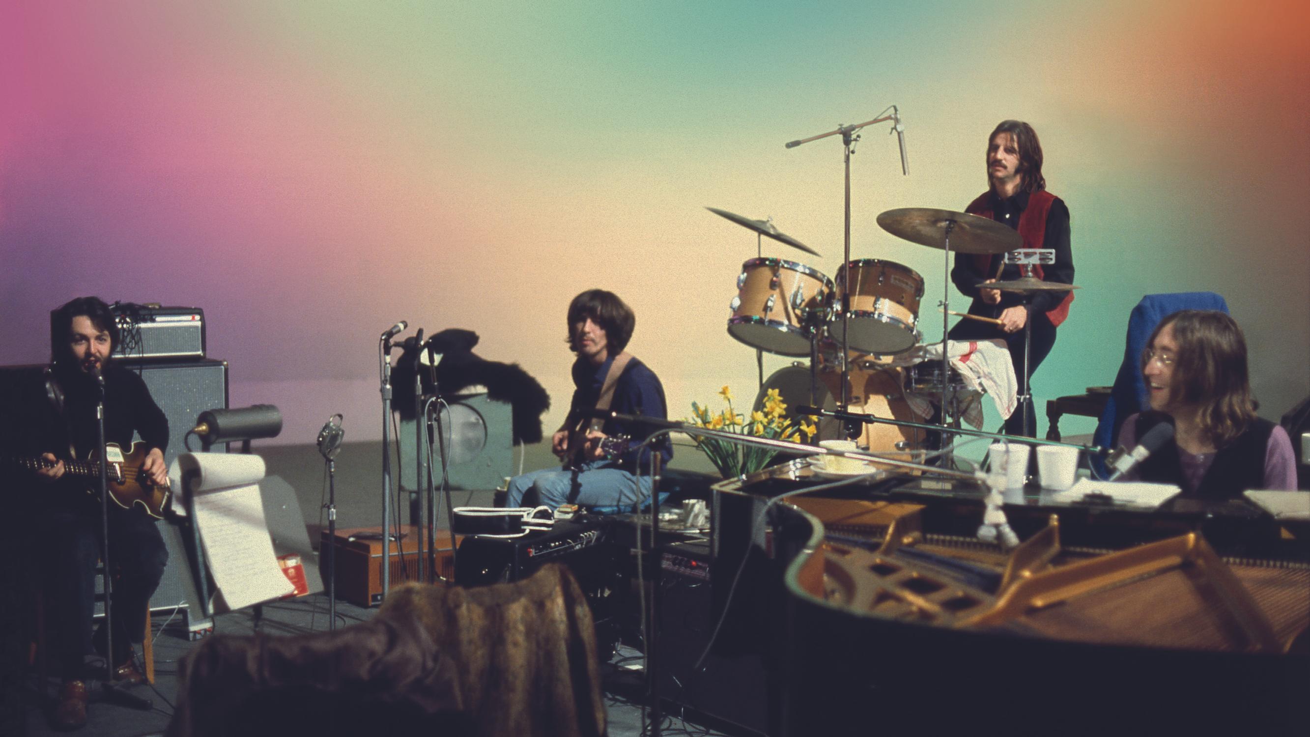 Kahdeksan tuntia The Beatlesin matkassa – Peter Jackson kasasi Get Back -dokumentin 52 vuotta vanhasta aineistosta – mukana viimeinen konsertti