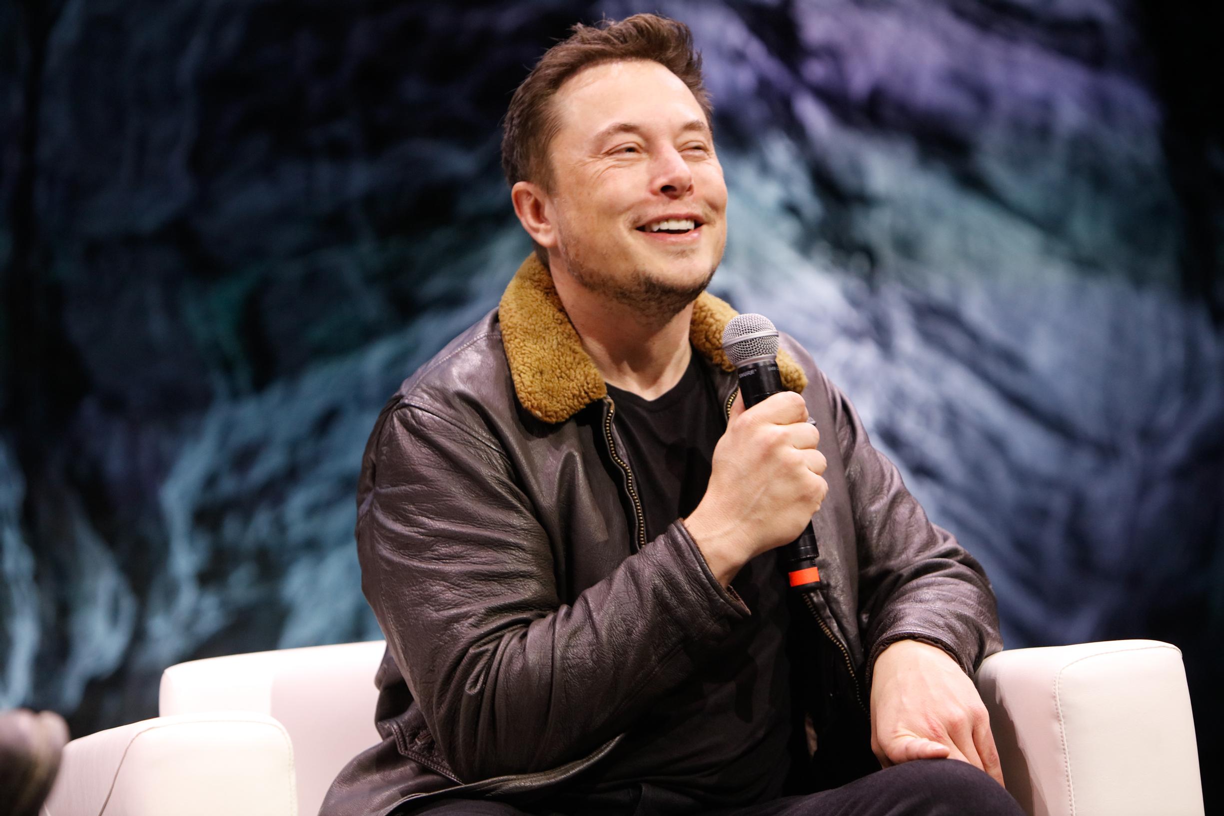 Teslan Elon Musk kuumana Saksan viranomaisille: ”Sääntöjä on pian niin paljon, ettette voi tehdä yhtään mitään”