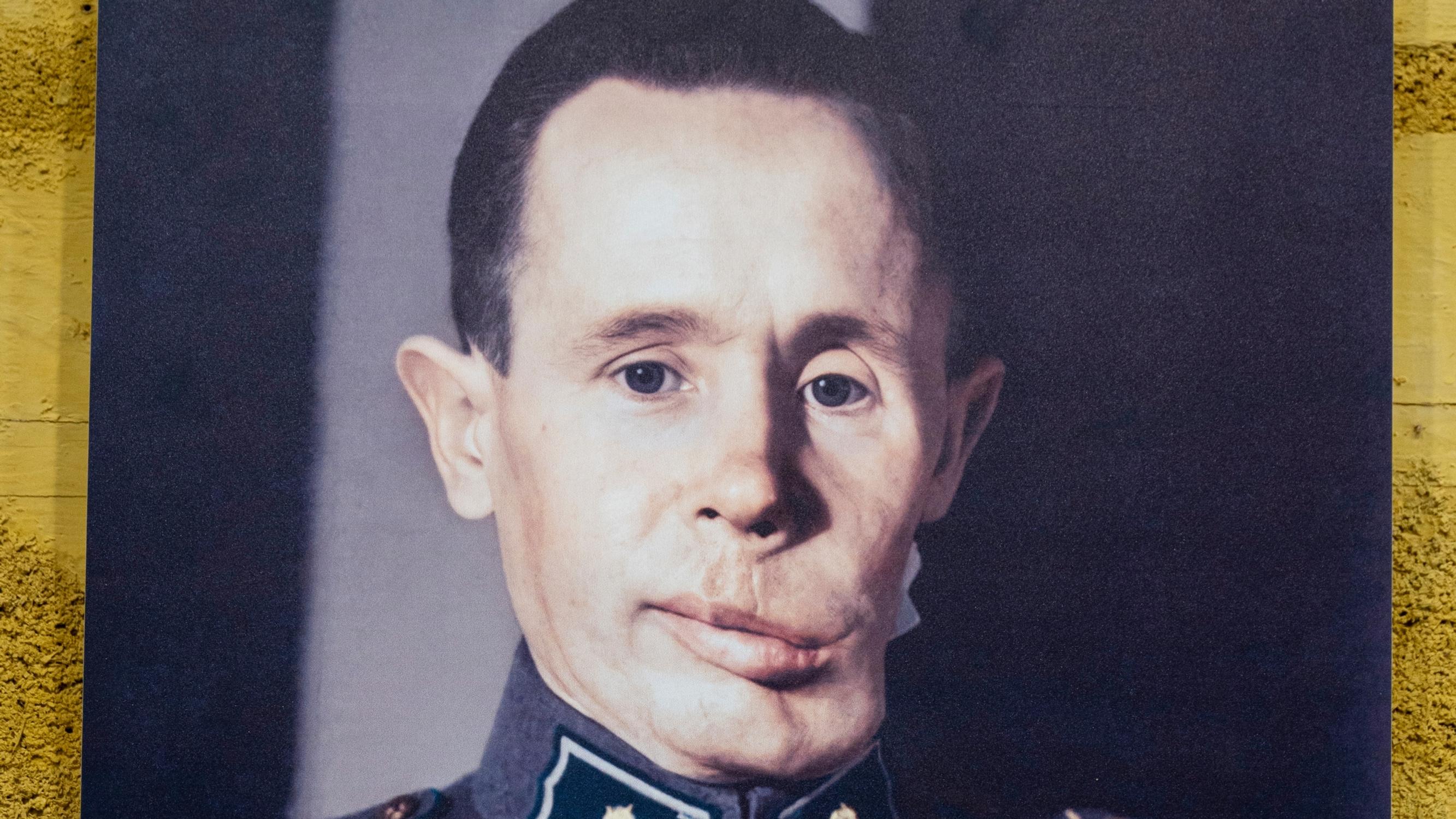 Kuka Mannerheim? Suomen kuuluisin sotasankari on Simo Häyhä – Nyt hänen muistonsa vetää ulkomaalaisia turisteja pikkupaikkakunnalle