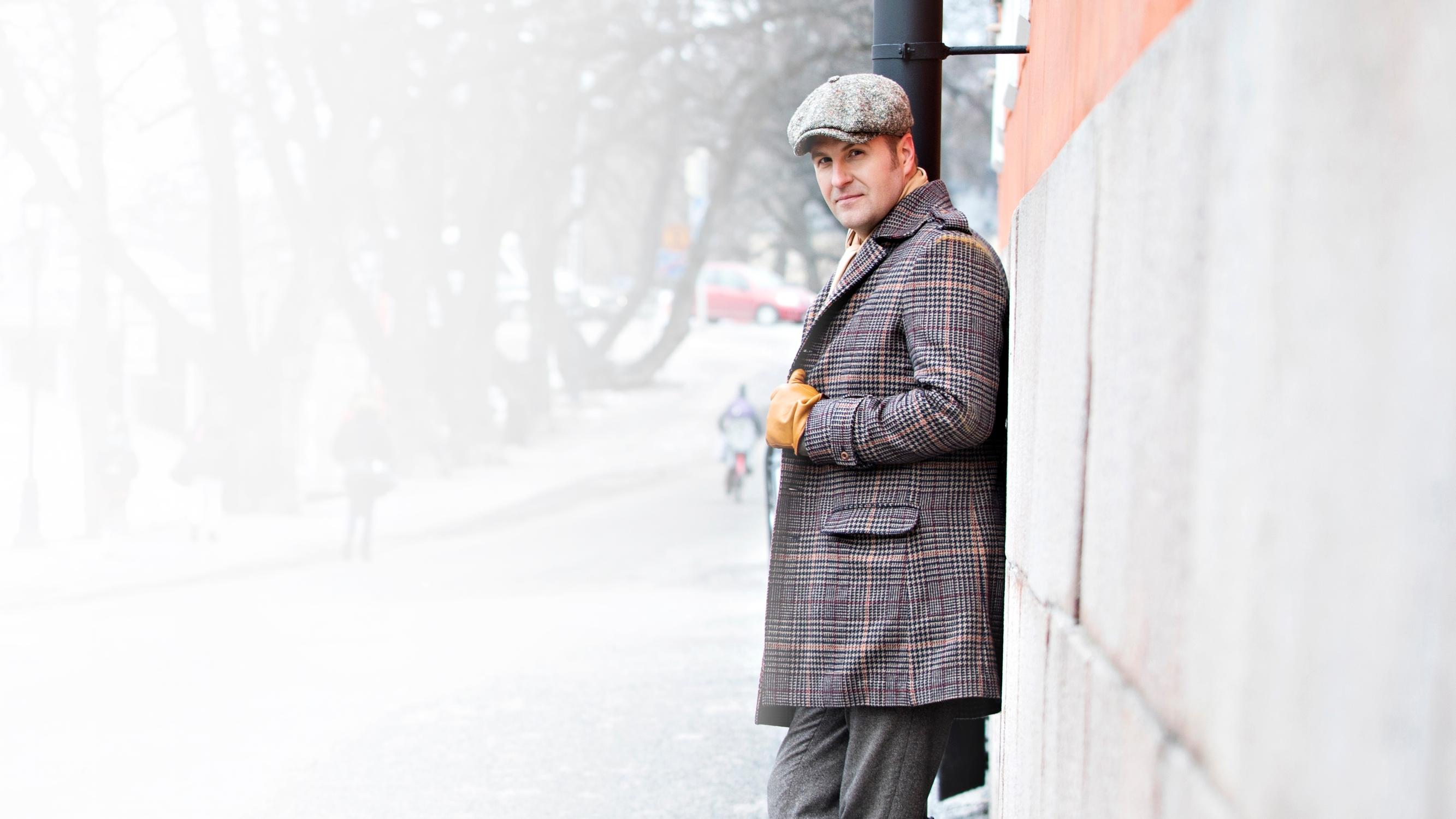 Kiitollinen tangokuningas Kyösti Mäkimattila uudesta joululaulustaan: "Se on kannanotto ja kunnianosoitus"