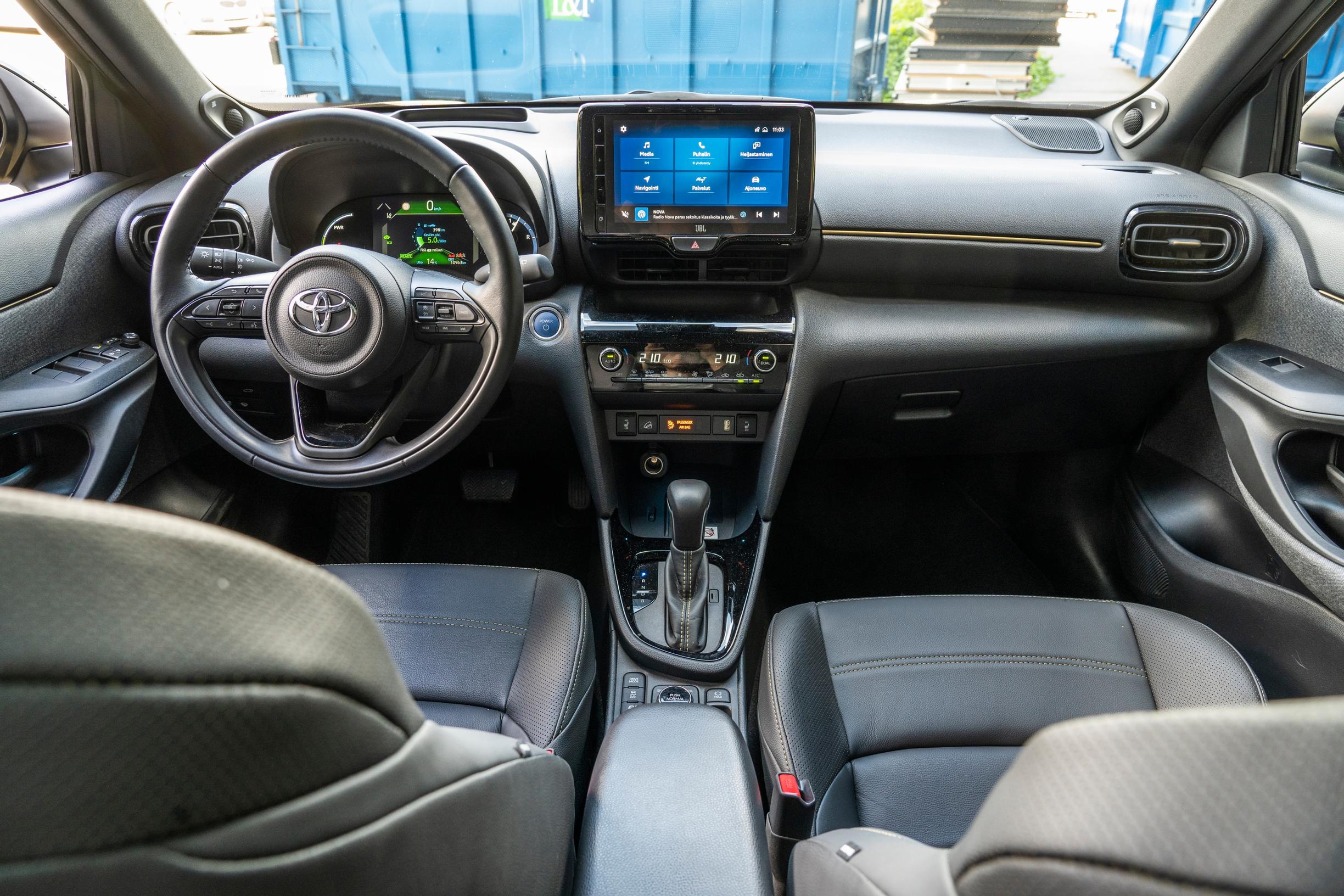 Toyota Yaris cross 1.5 Hybrid AWD-i Premium