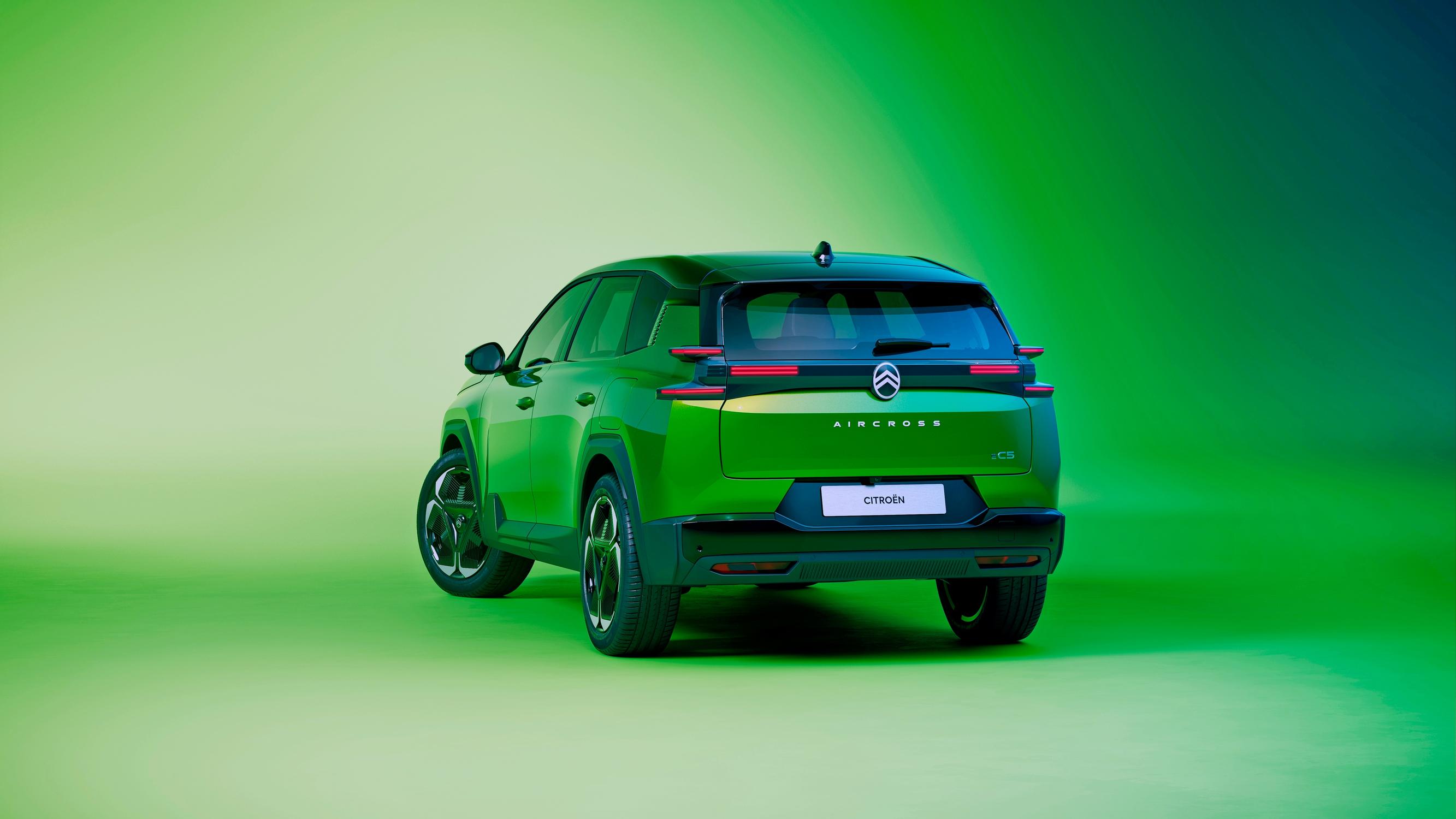 Uusi Citroën C5 Aircross Suomeen syksyllä – Jousituksen luvataan tarjoavan taikamattomaiset kyydit.
