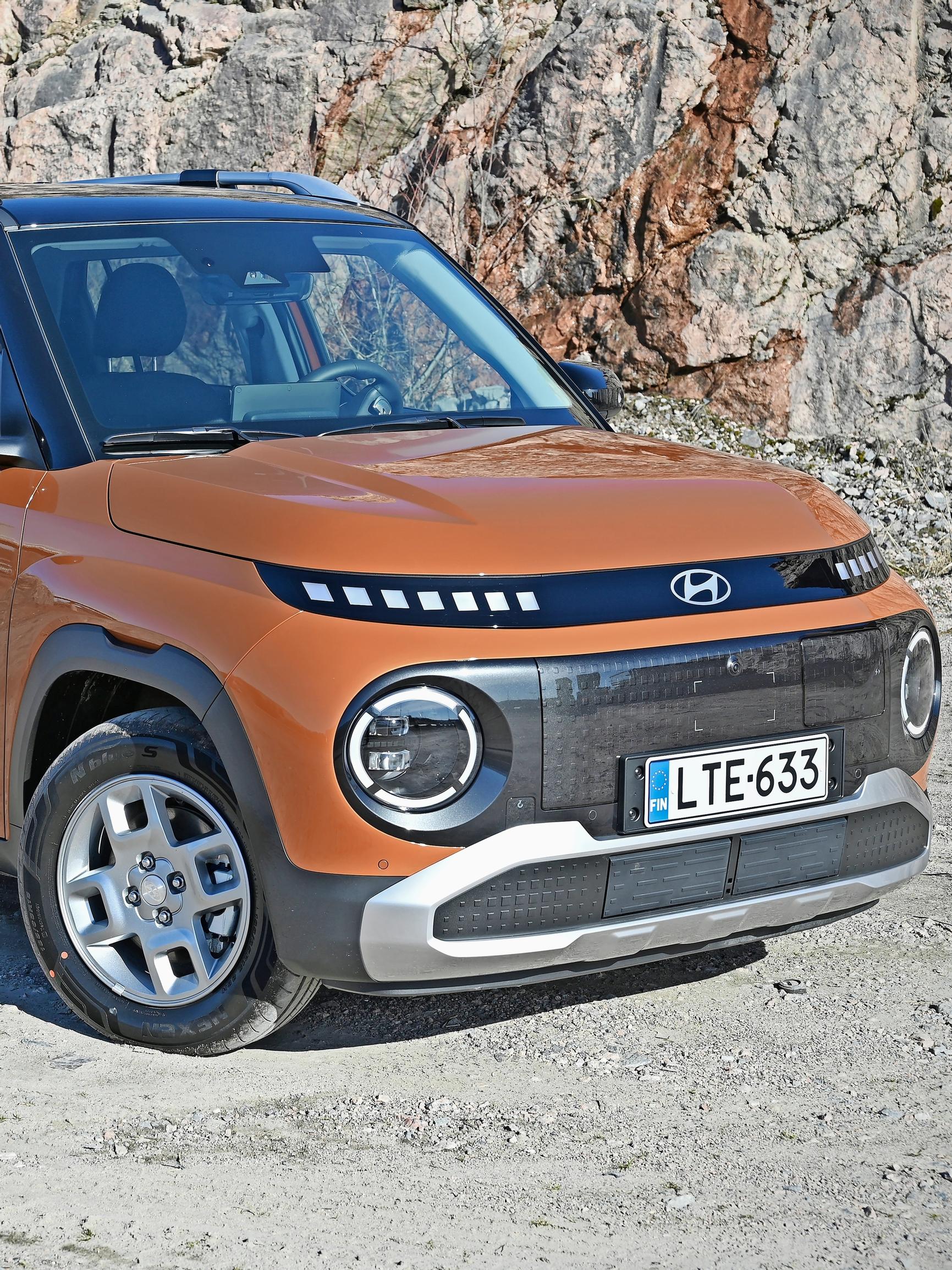 Näetkö sinäkin kasvot auton keulassa? Pieni ja edullinen sähköauto Hyundai Inster hipsii autonostajan lompakolle psykologisen ilmiön voimalla
