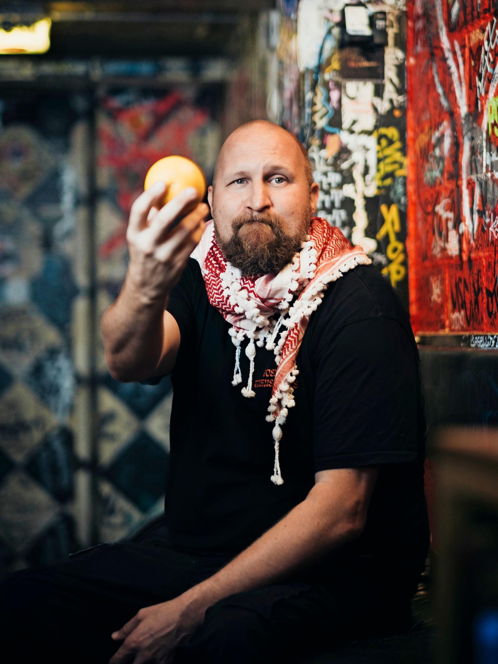 Kalpeanaaman seikkailut maailmalla: Paleface kertoo, miksi lähti mukaan tv:n Amazing Race -kilpaan vaikka tietää myös matkailun haitat