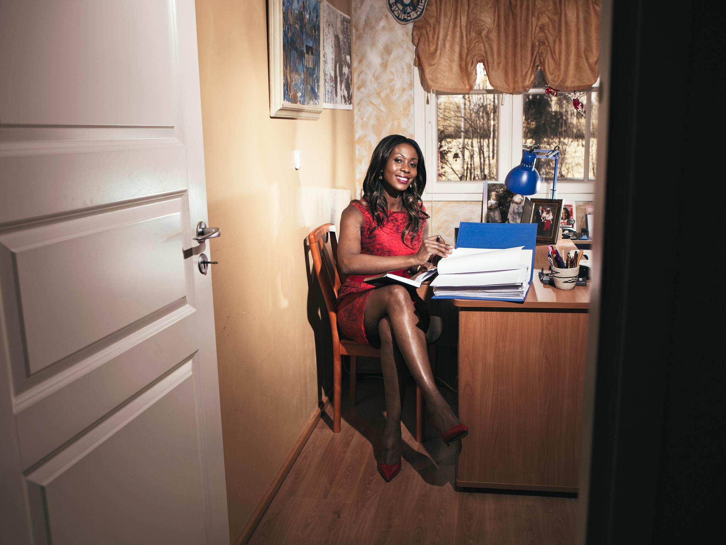 Rita Kostama selvisi kansanmurhasta Suomeen: "Halusin antaa takaisin edes jotain"