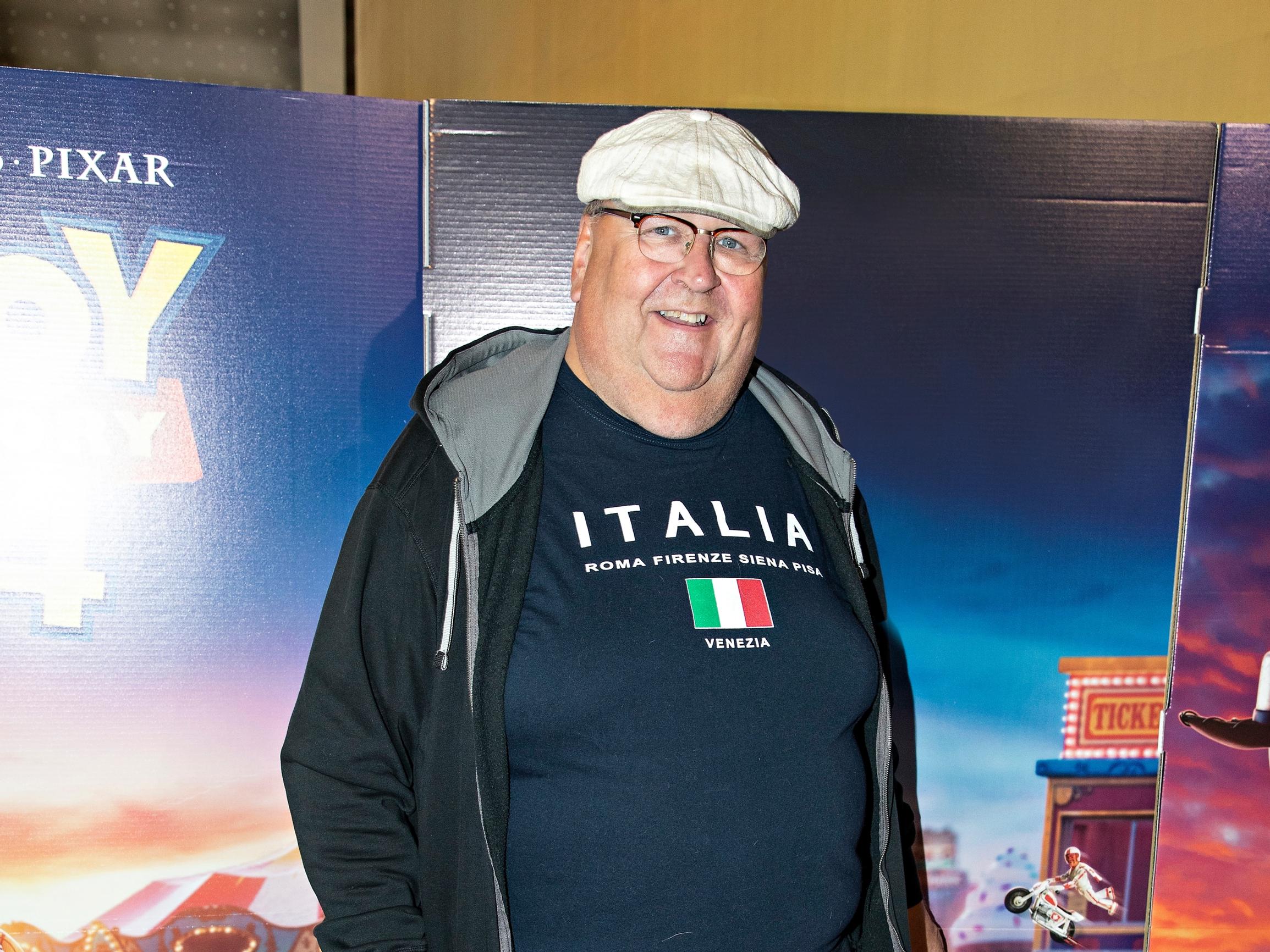 Näyttelijä-ohjaaja Mikko Kivinen: "Parikymppisenä löin rehtoria, kun en päässyt Teatterikorkeakouluun"