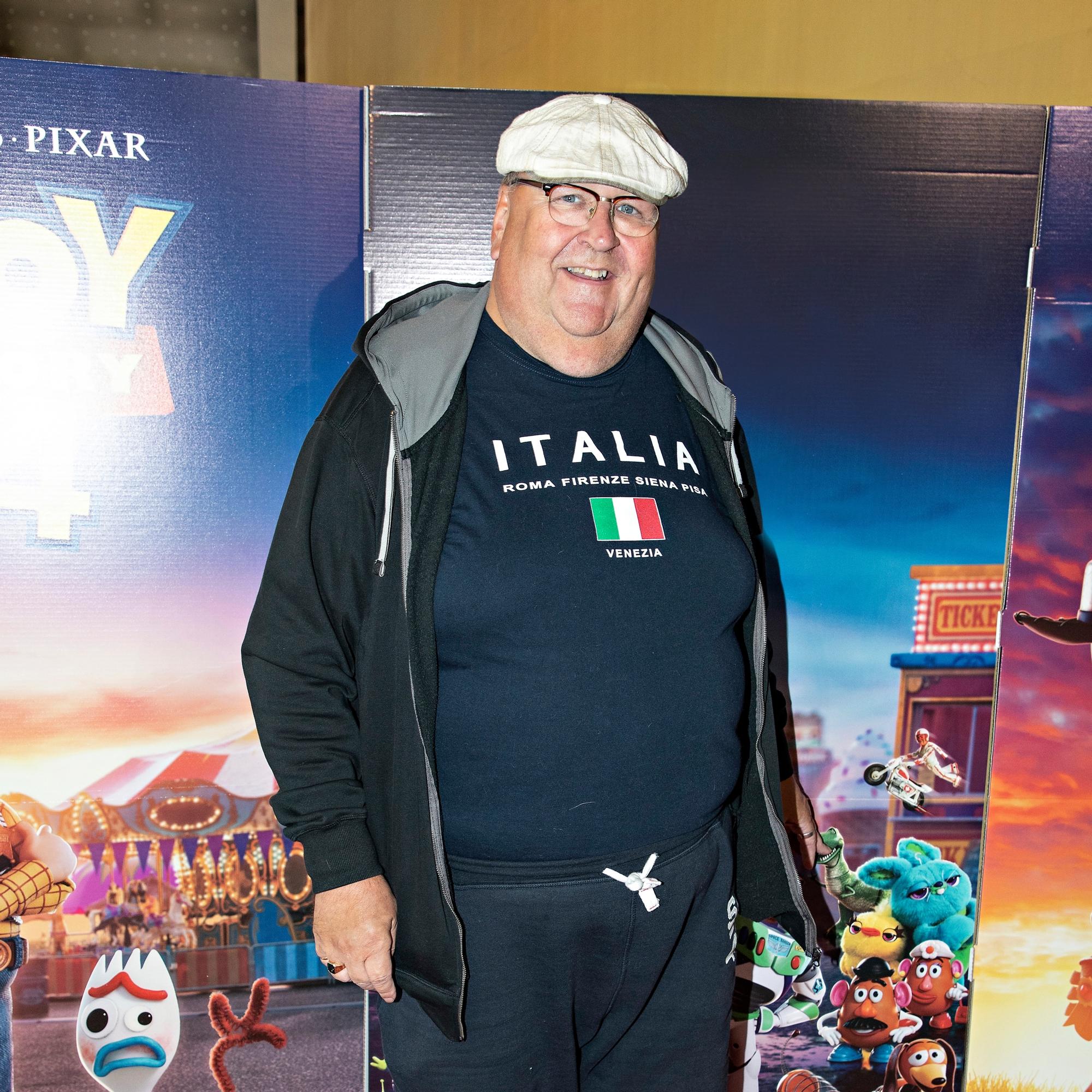 Näyttelijä-ohjaaja Mikko Kivinen: "Parikymppisenä löin rehtoria, kun en päässyt Teatterikorkeakouluun"